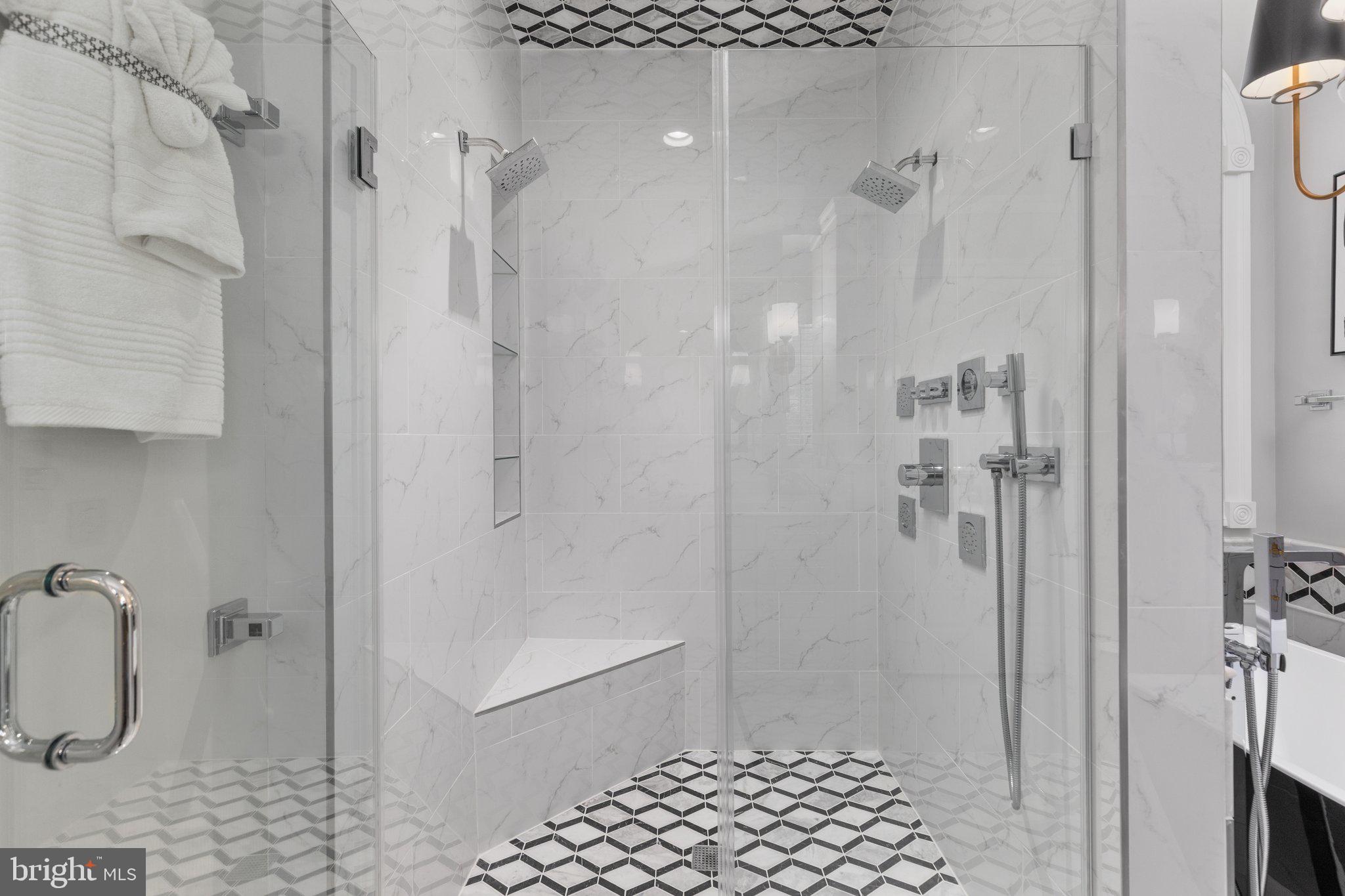 RIVERWOOD - Residential