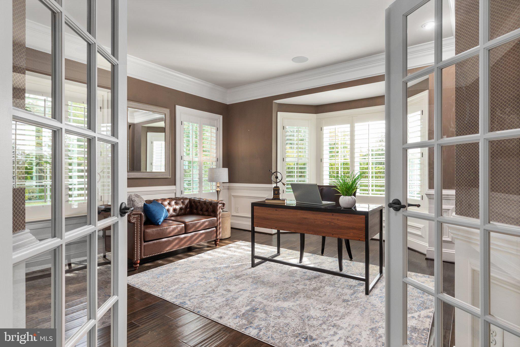 RIVERWOOD - Residential