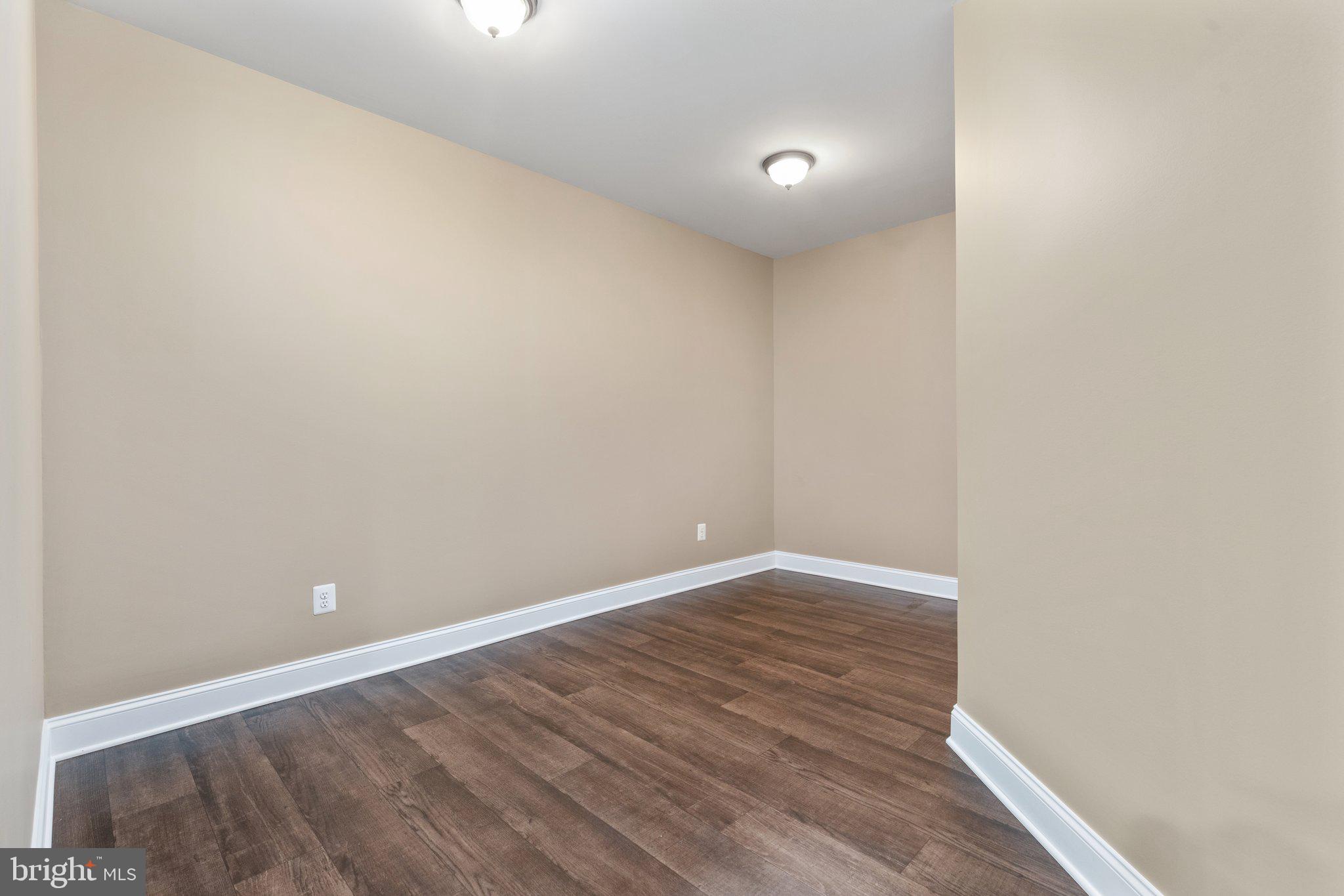 RIVERWOOD - Residential