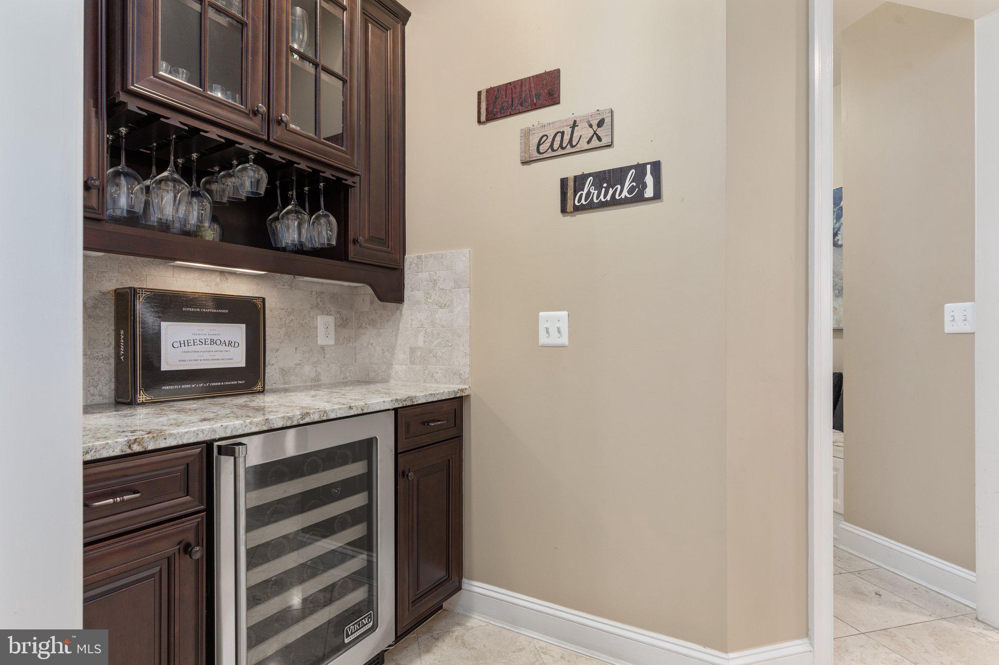 RIVERWOOD - Residential