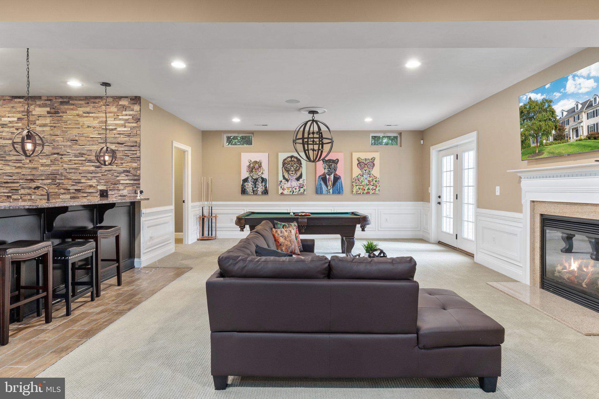 RIVERWOOD - Residential