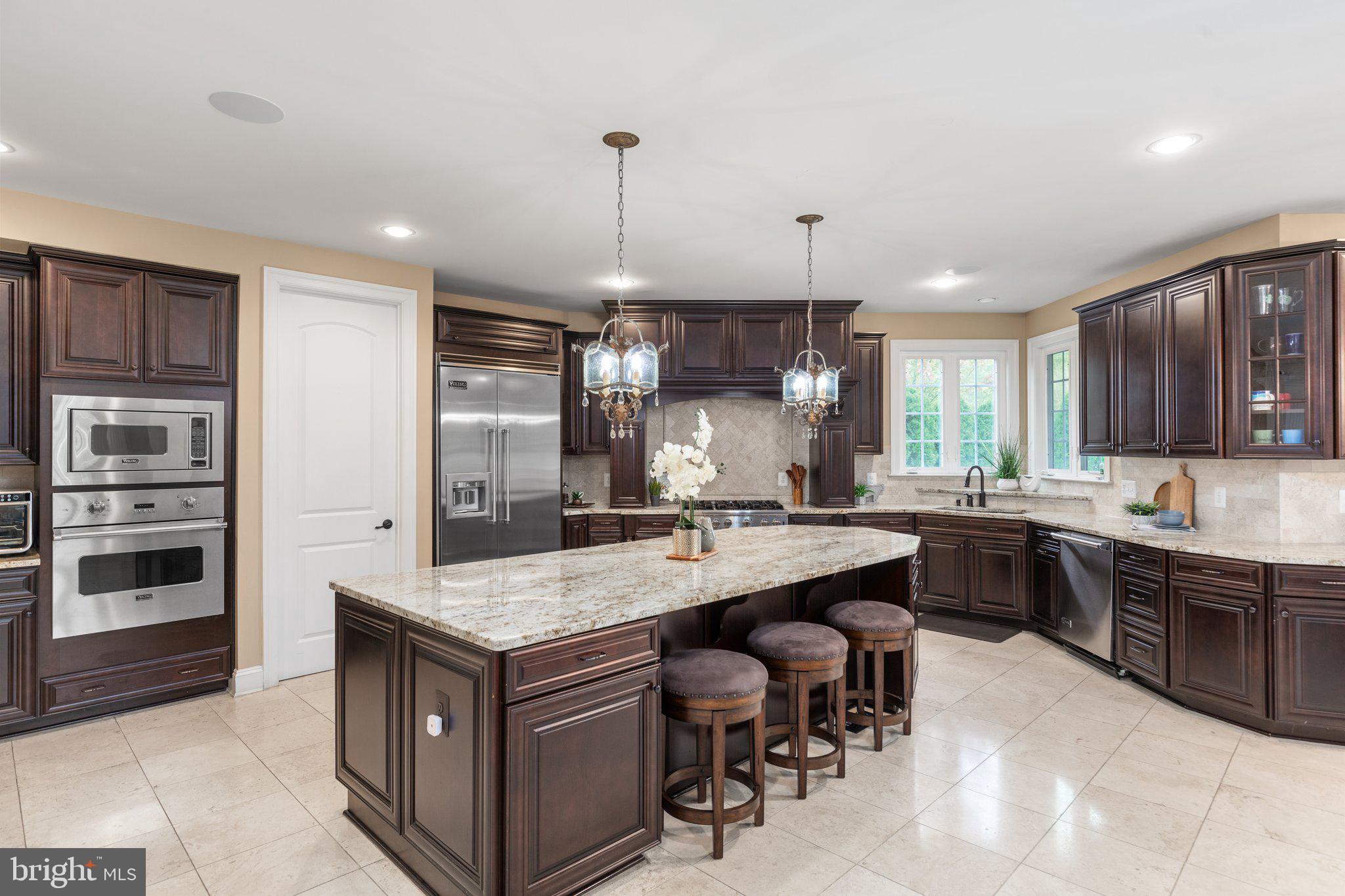 RIVERWOOD - Residential