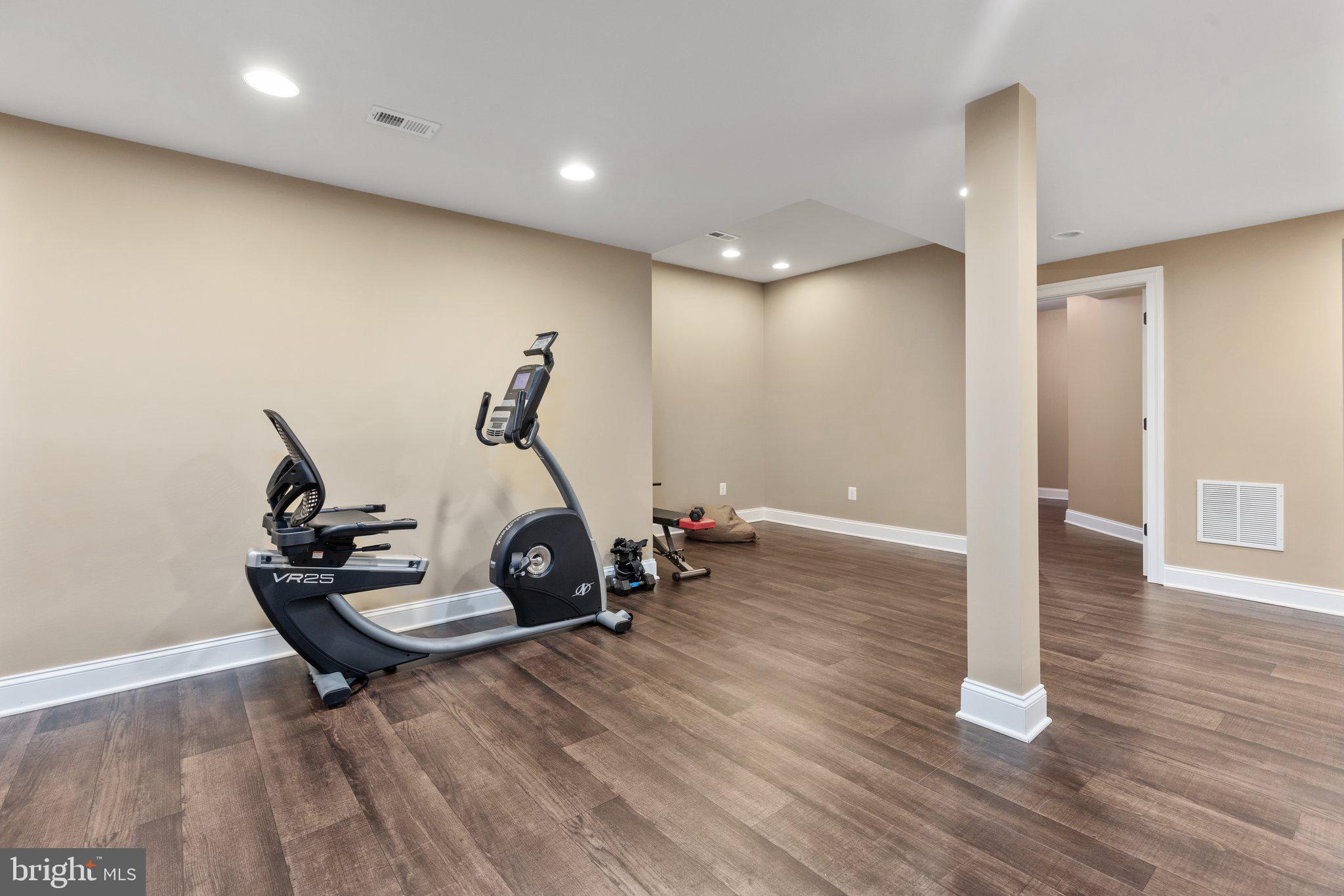 RIVERWOOD - Residential