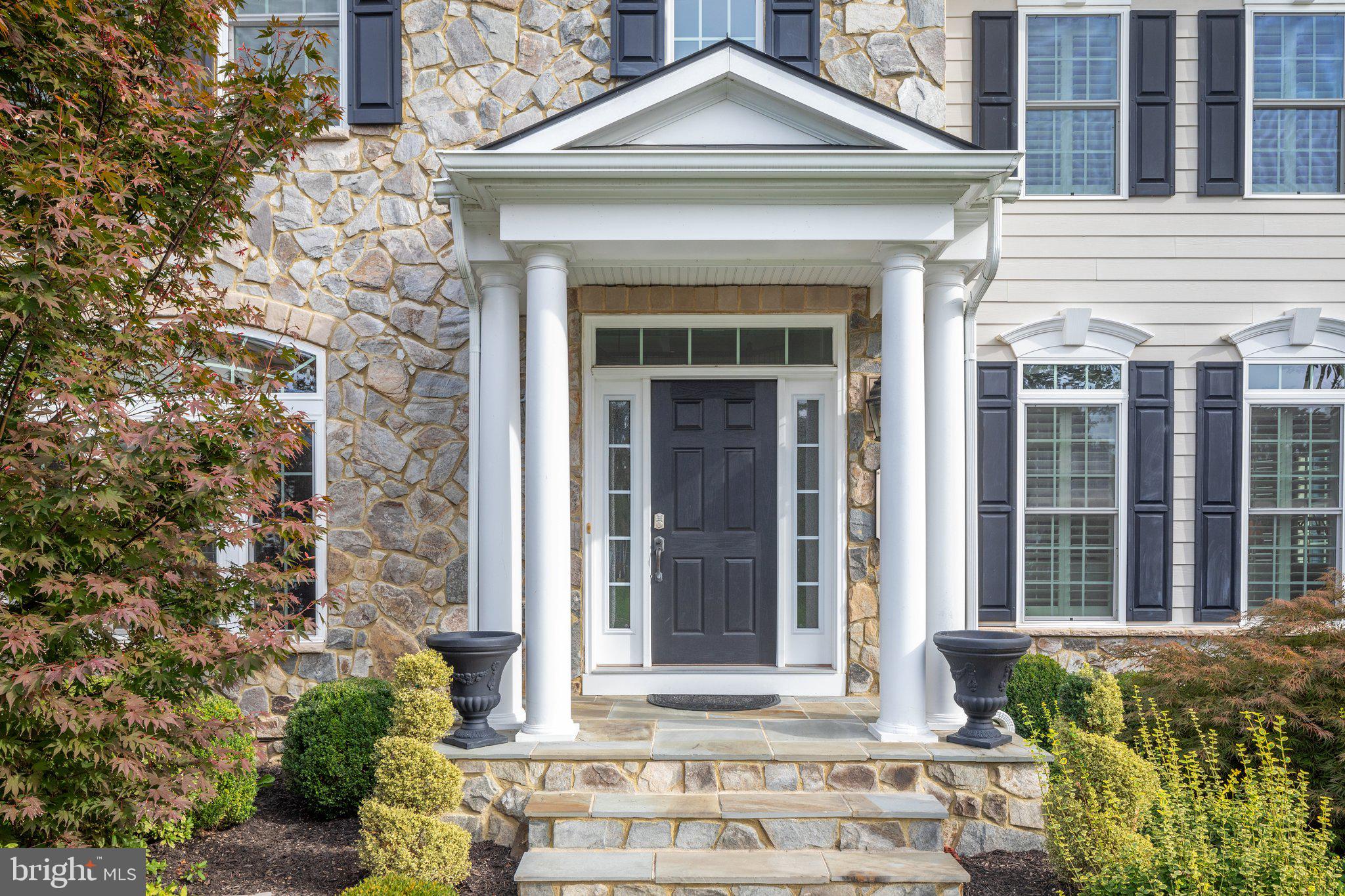 RIVERWOOD - Residential