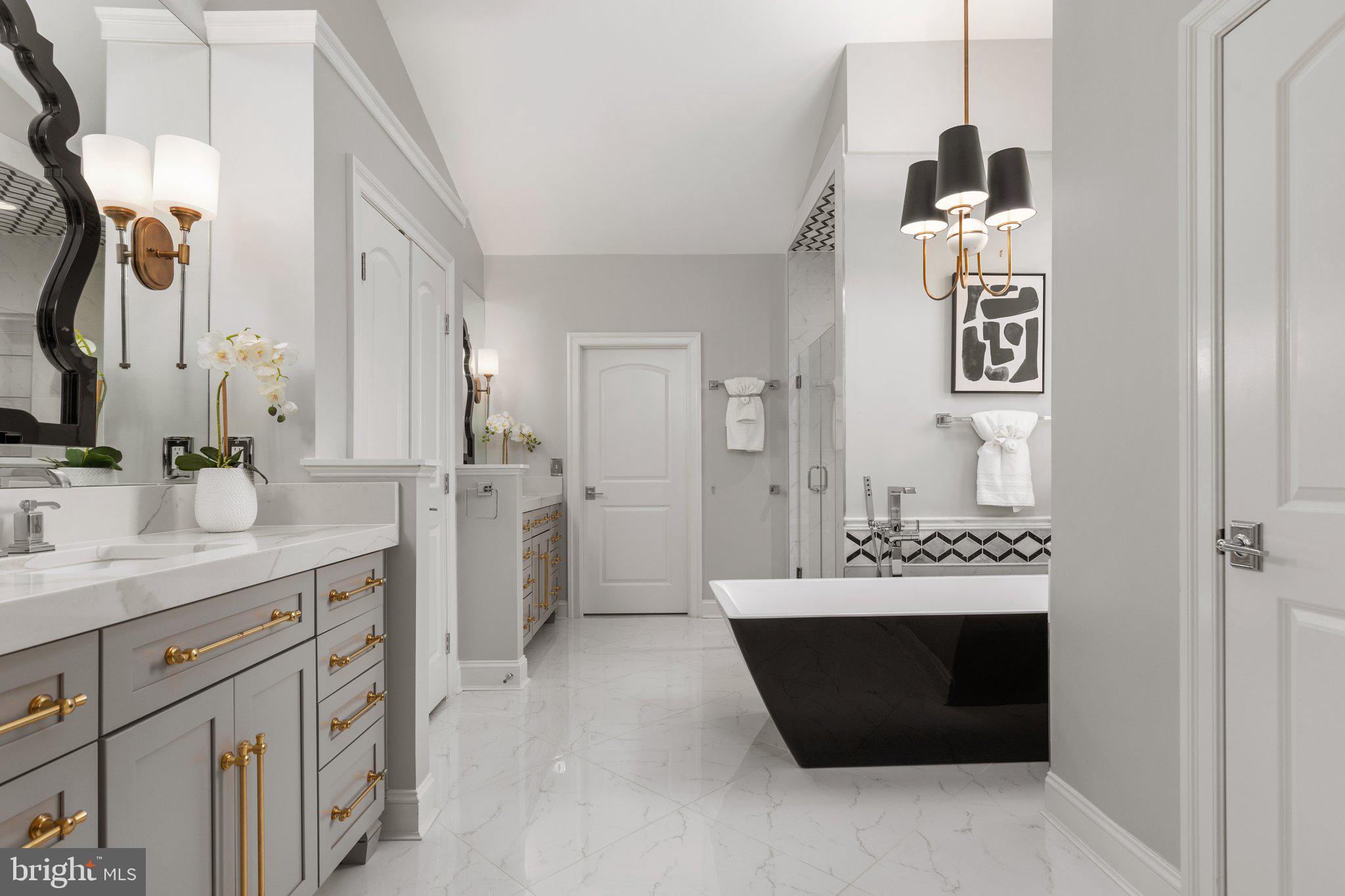 RIVERWOOD - Residential