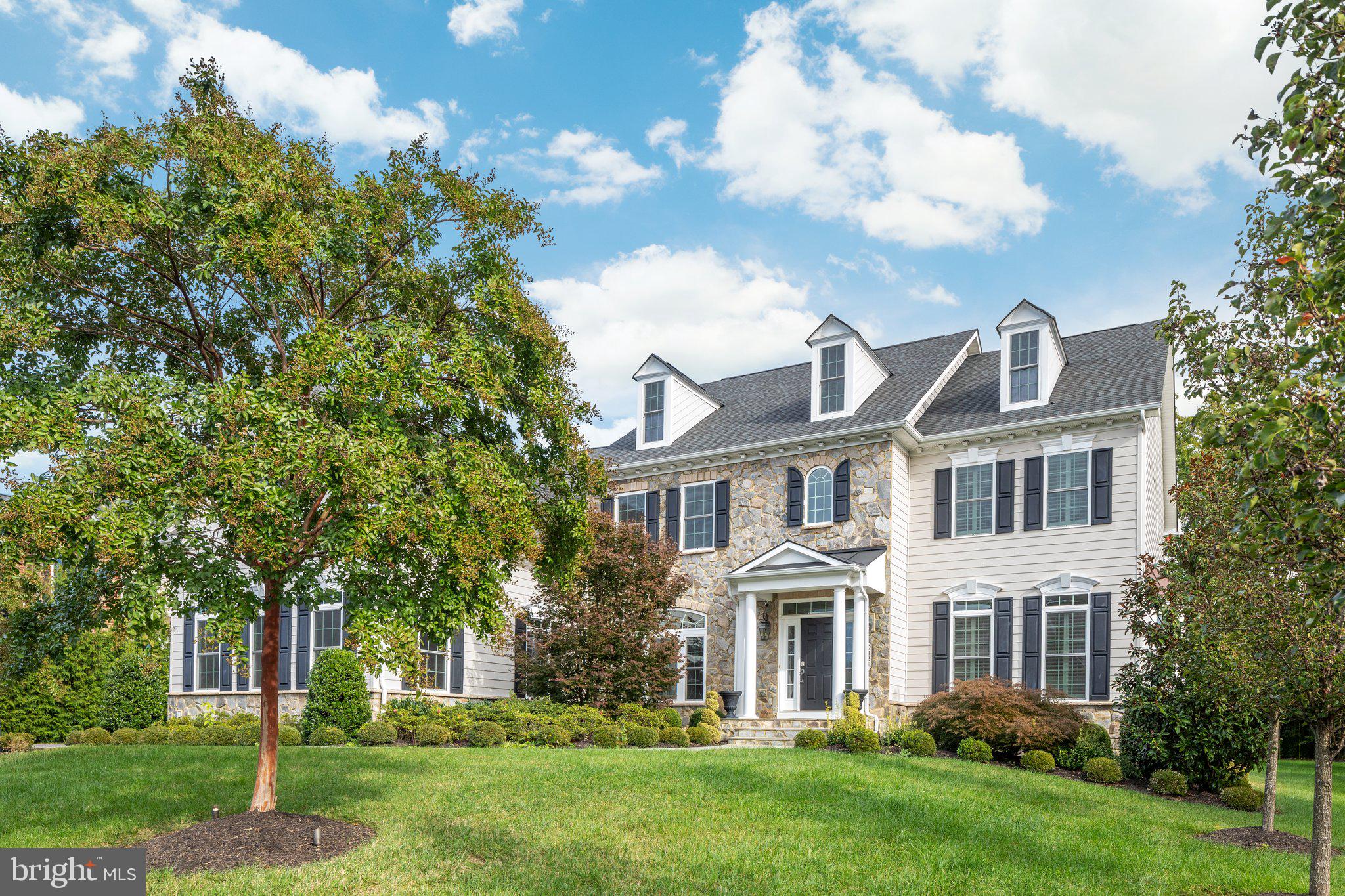 RIVERWOOD - Residential