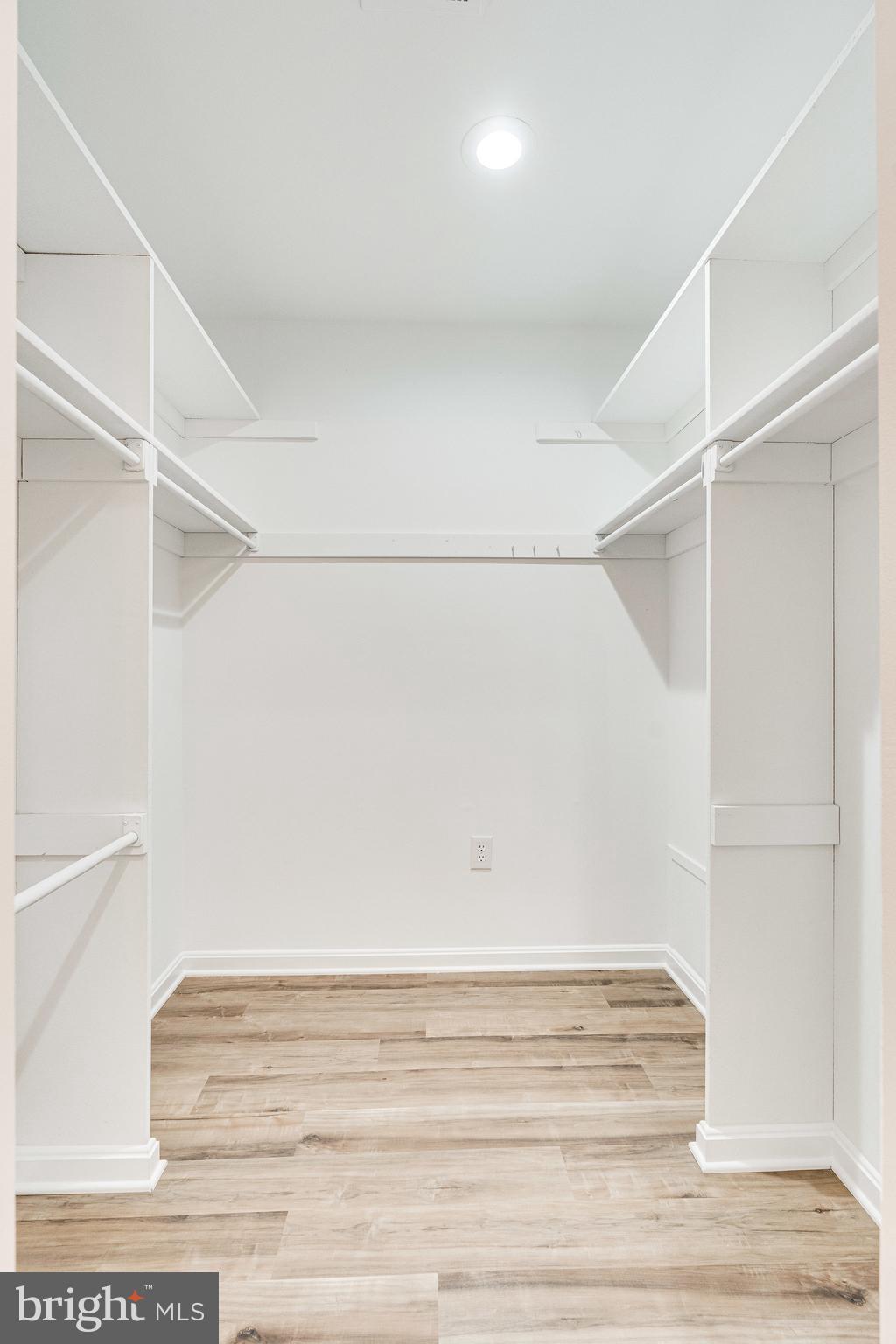 LAKE FOREST - Residential