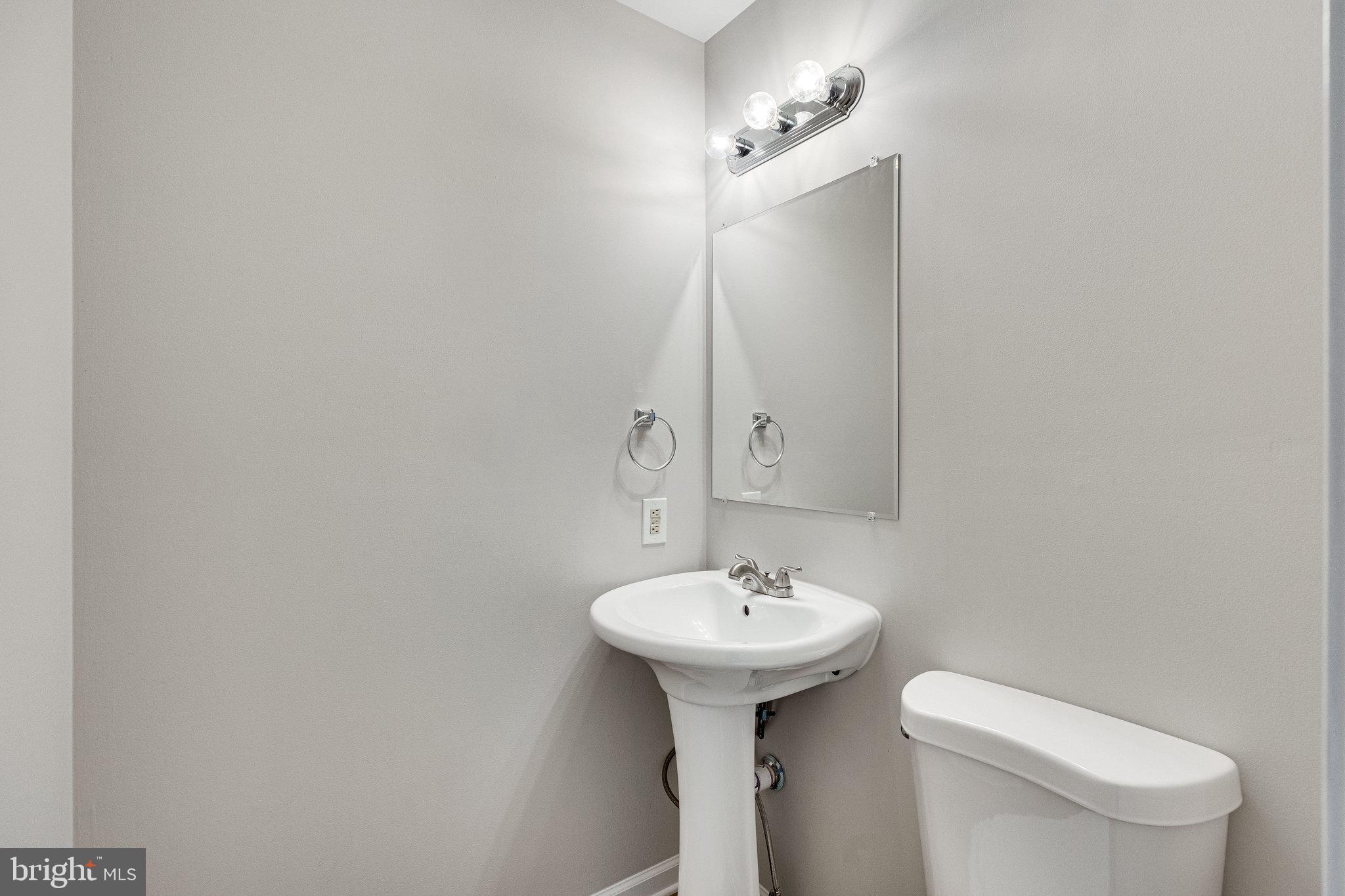 LAKE FOREST - Residential