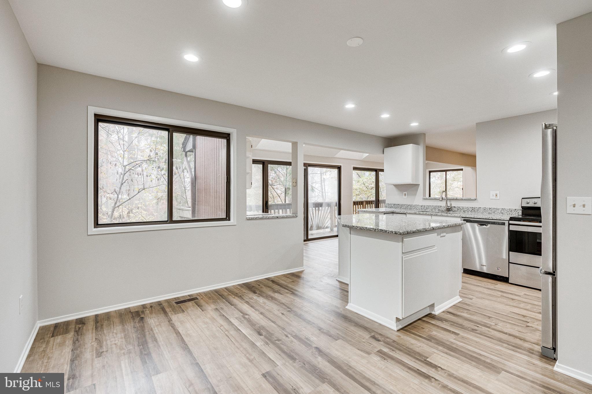 LAKE FOREST - Residential