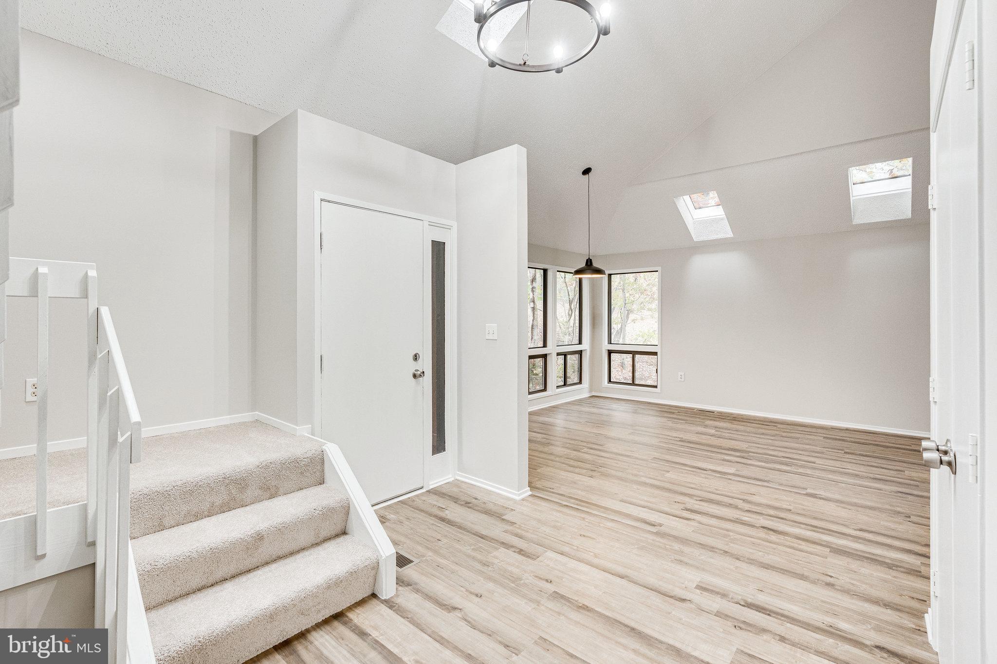 LAKE FOREST - Residential