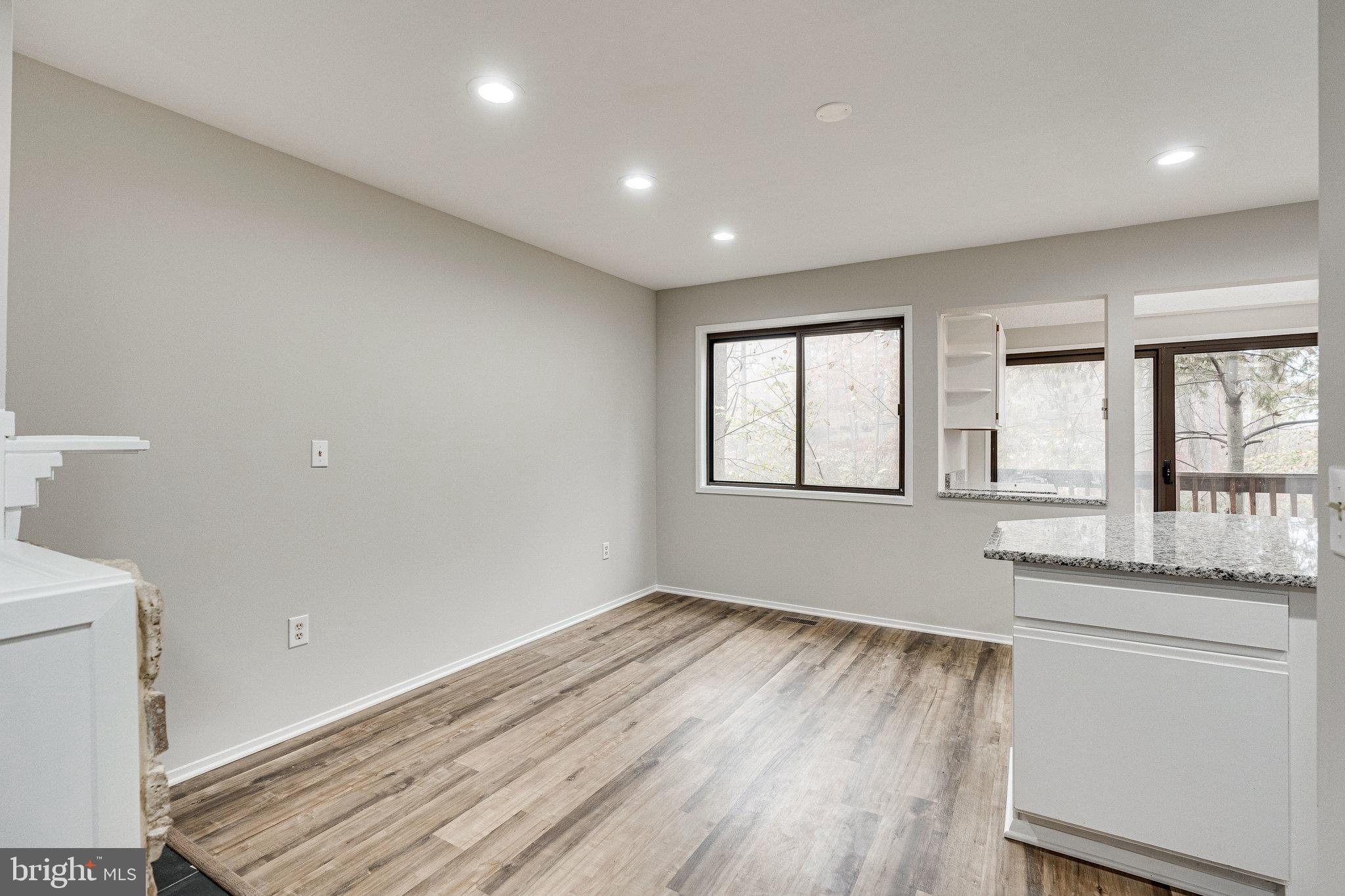 LAKE FOREST - Residential