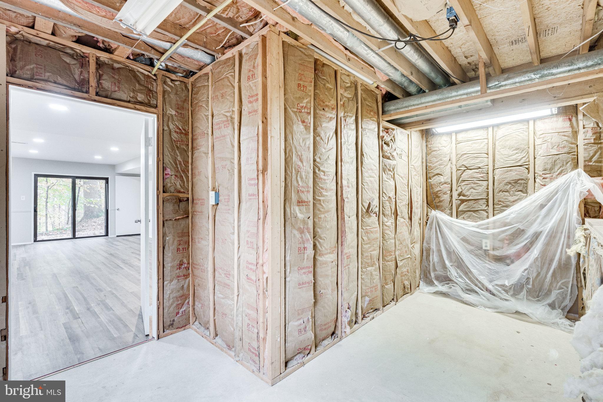 LAKE FOREST - Residential