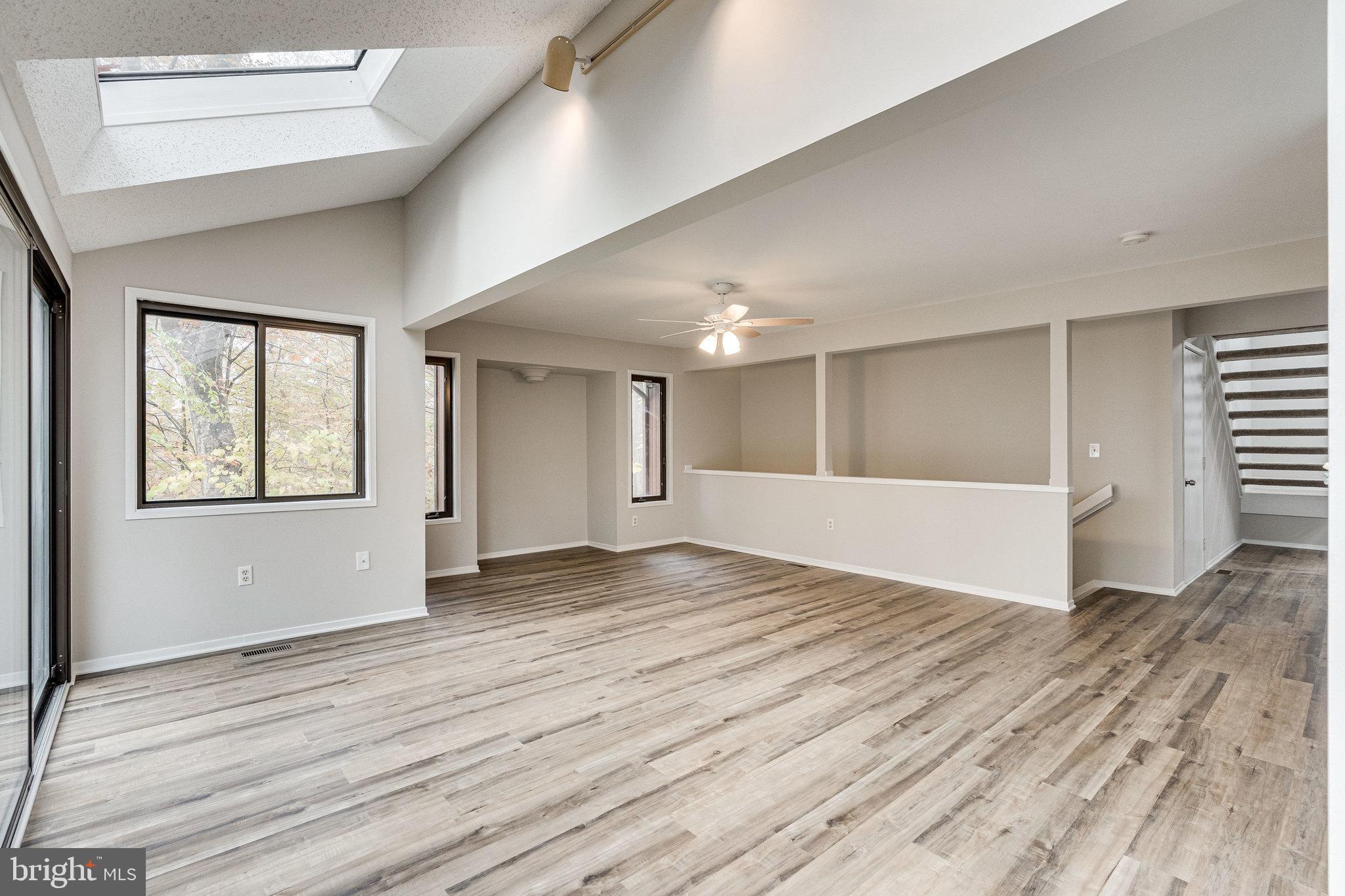 LAKE FOREST - Residential