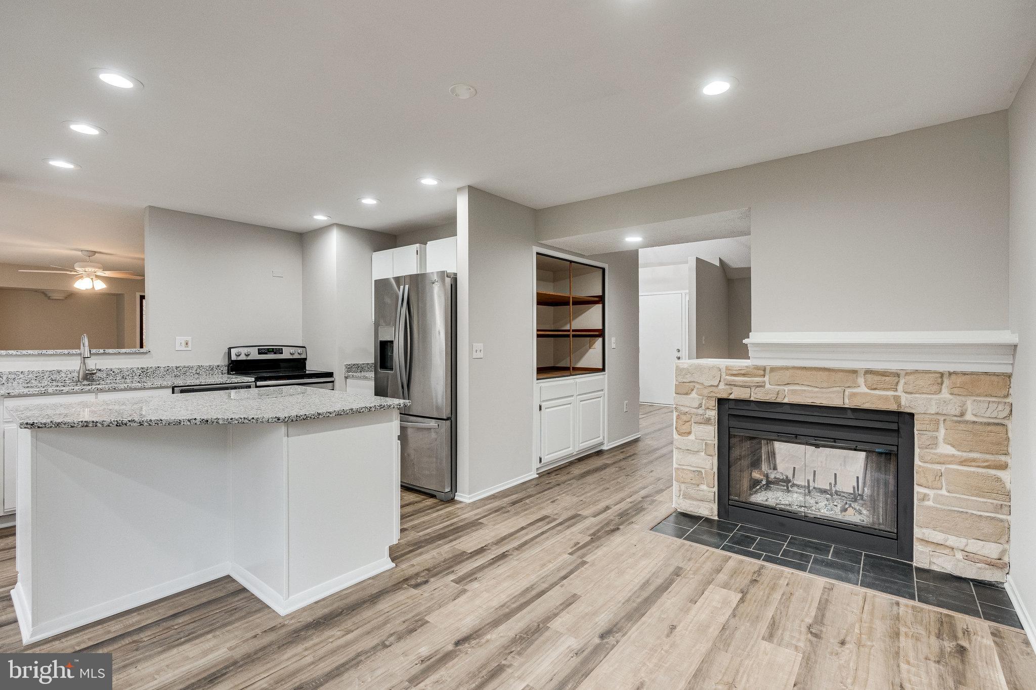 LAKE FOREST - Residential