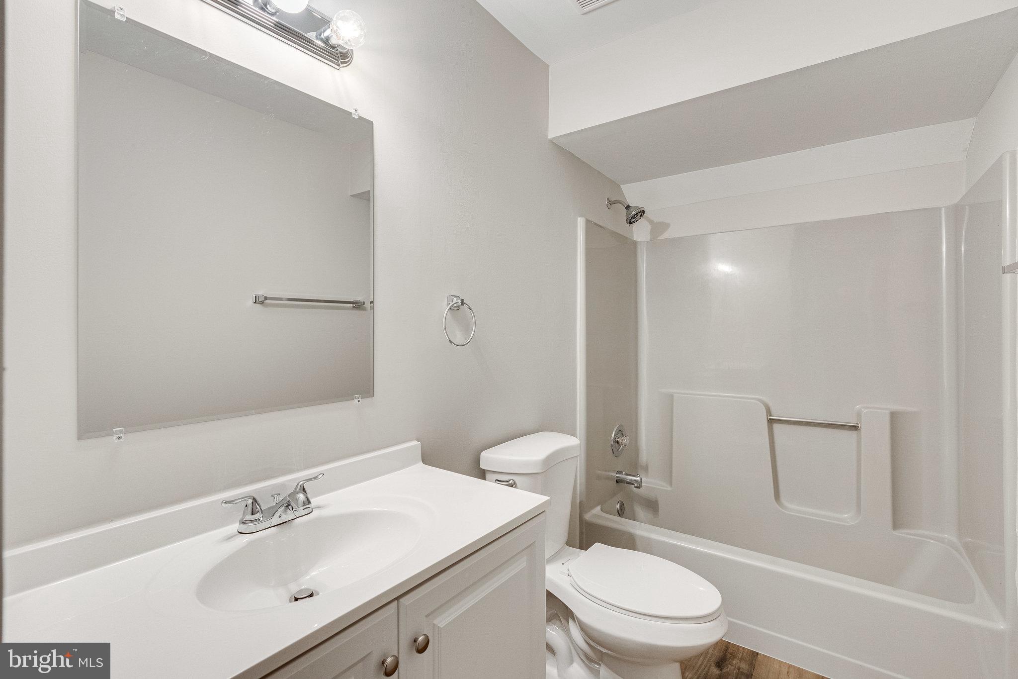 LAKE FOREST - Residential