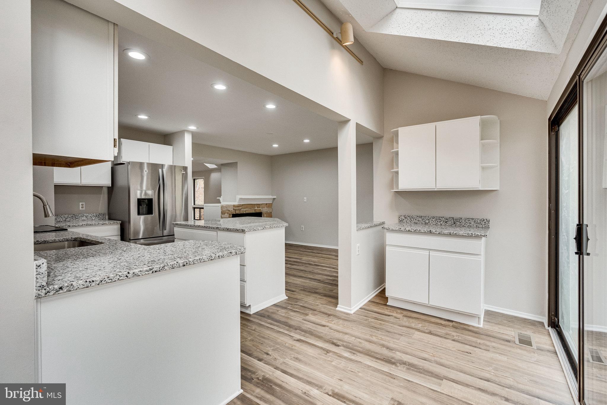 LAKE FOREST - Residential