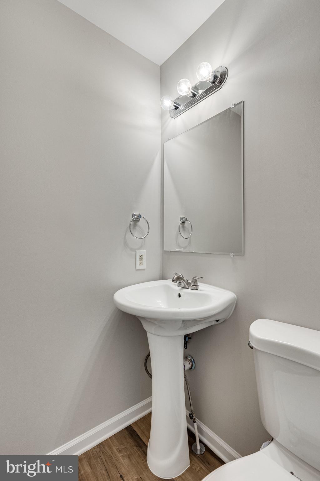 LAKE FOREST - Residential