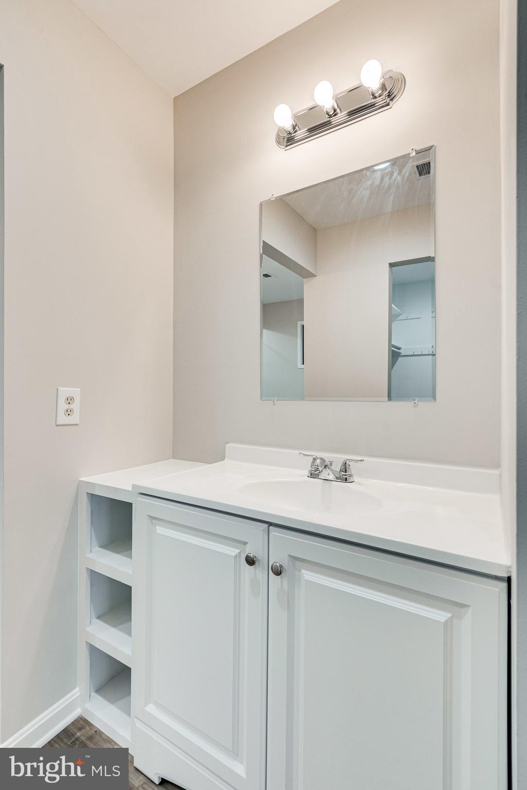 LAKE FOREST - Residential