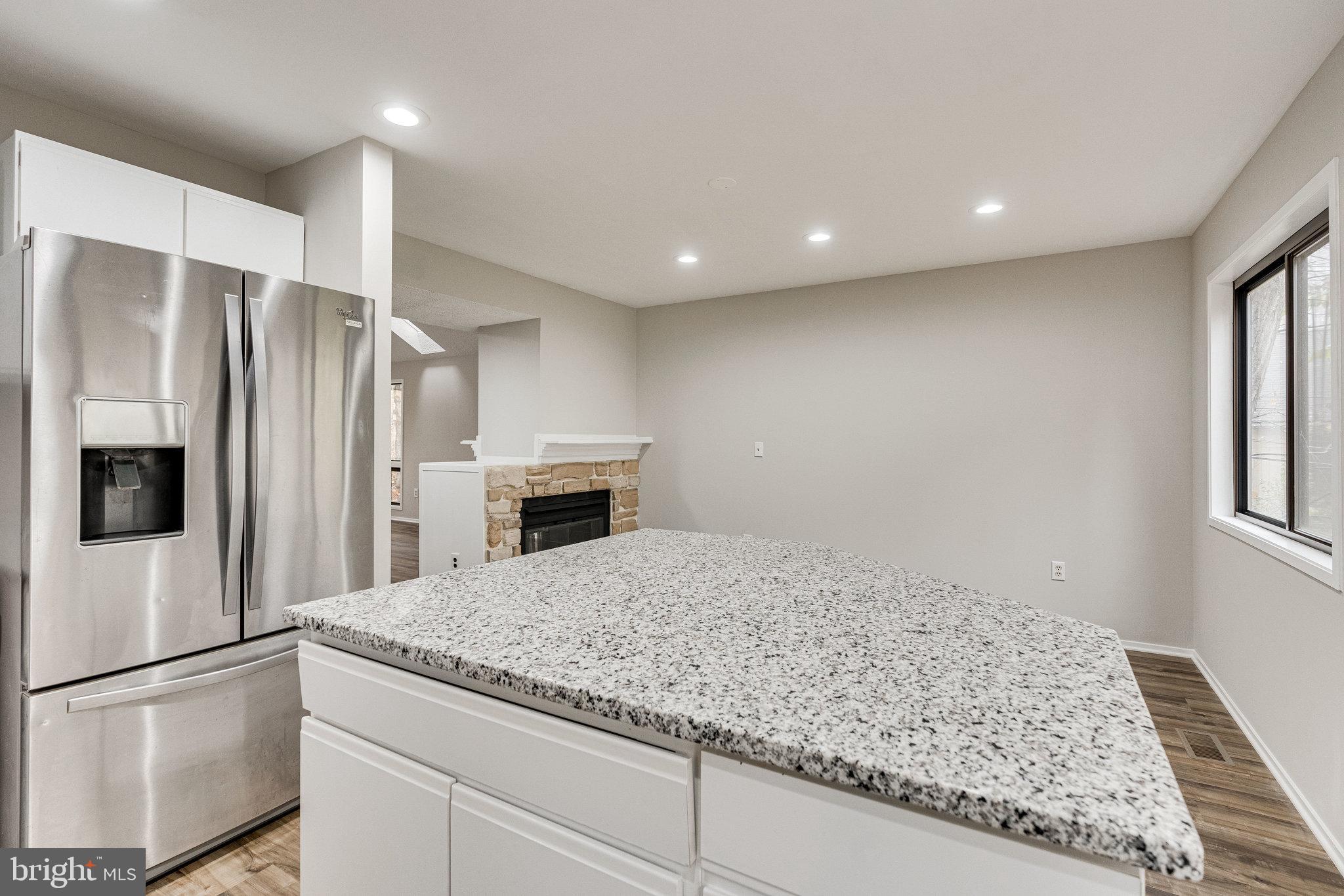 LAKE FOREST - Residential