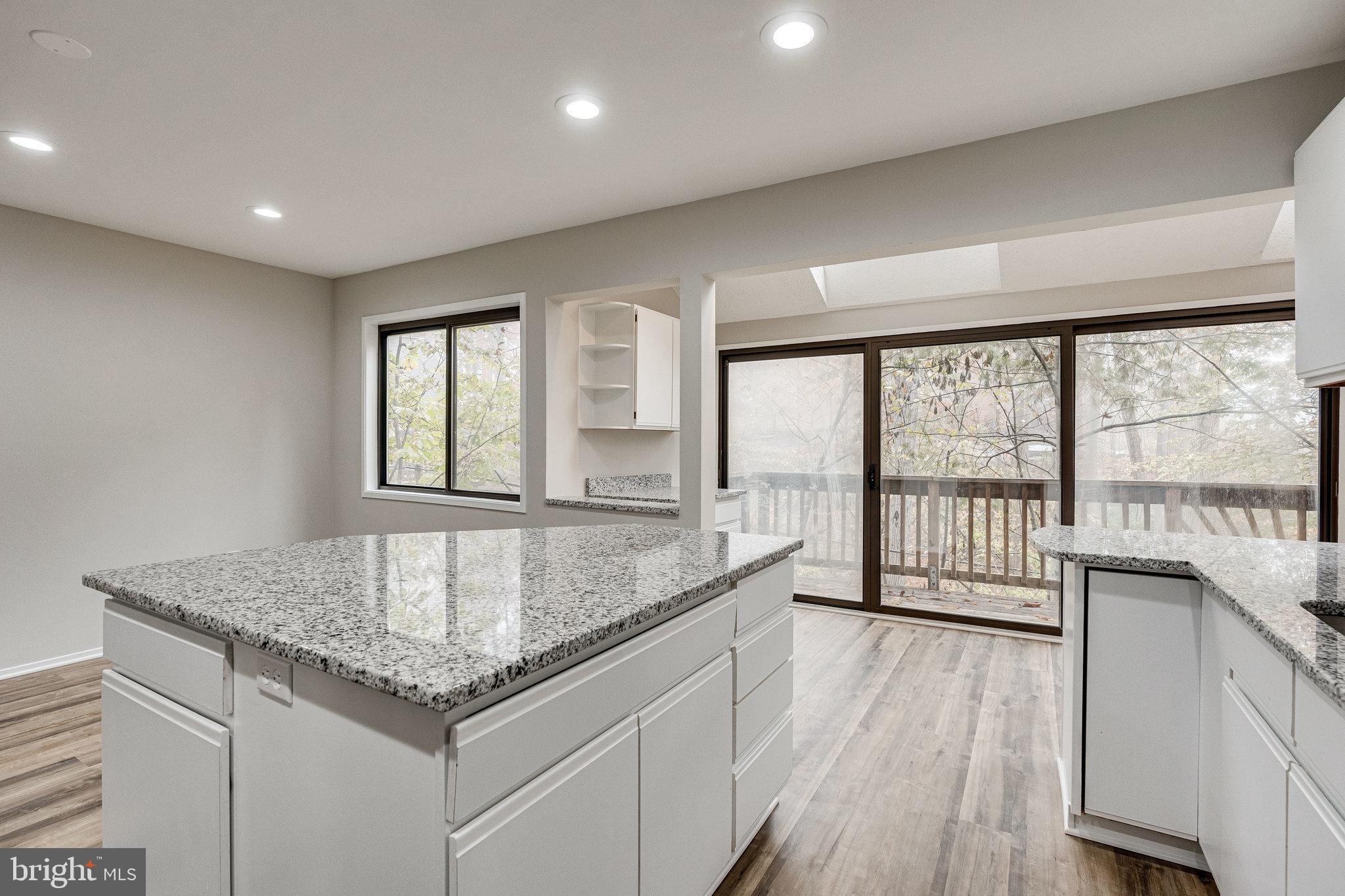 LAKE FOREST - Residential