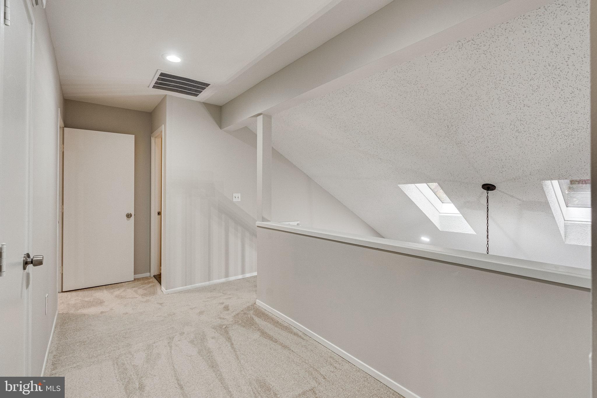 LAKE FOREST - Residential