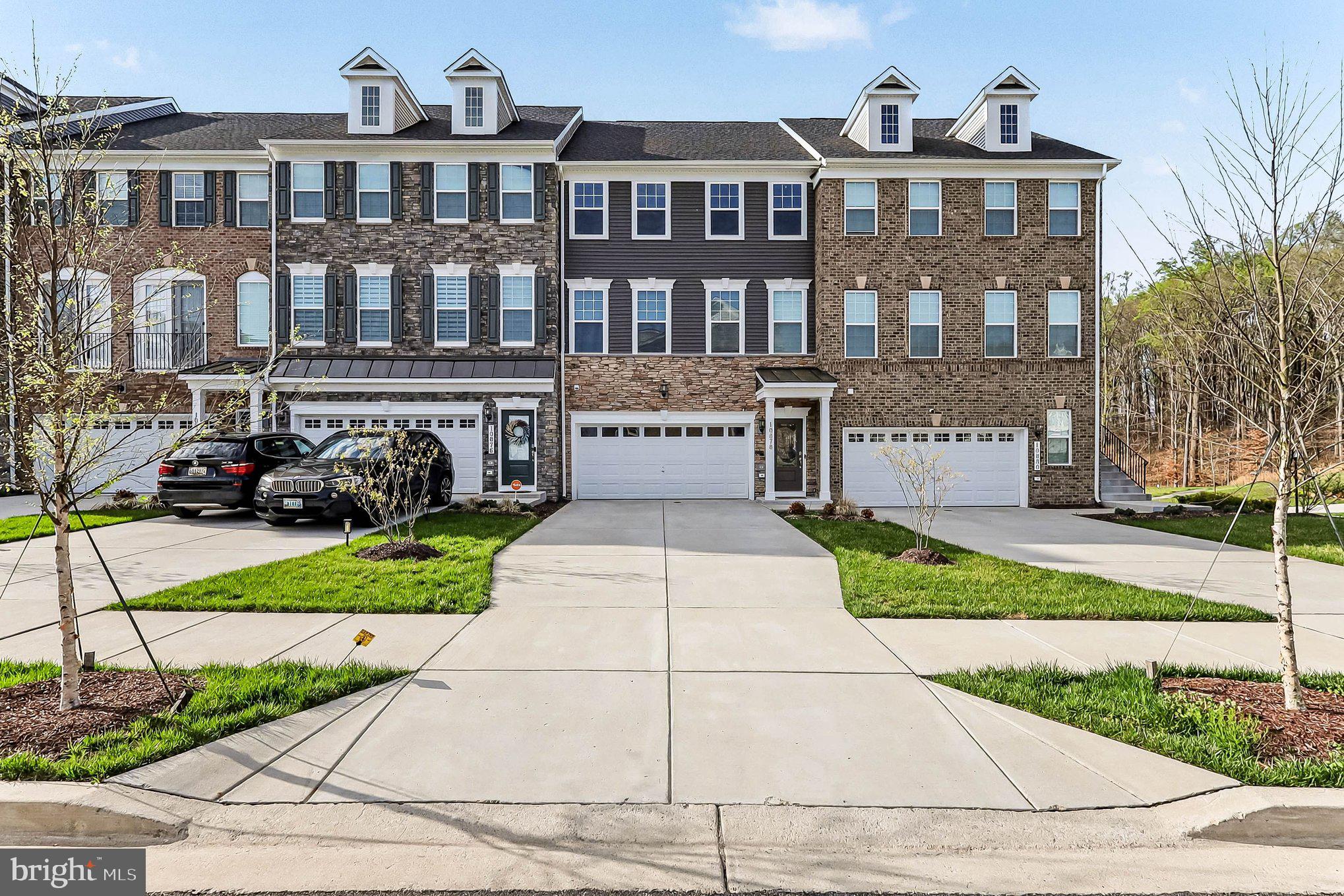 10878 FOXTROT CIRCLE