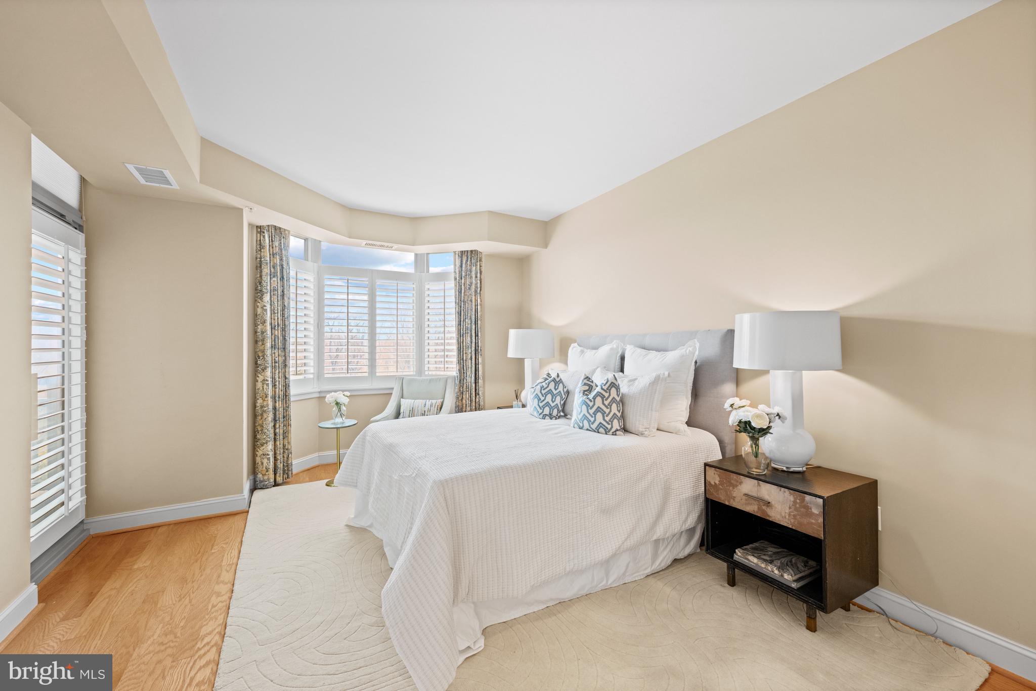 SOMERSET - Residential