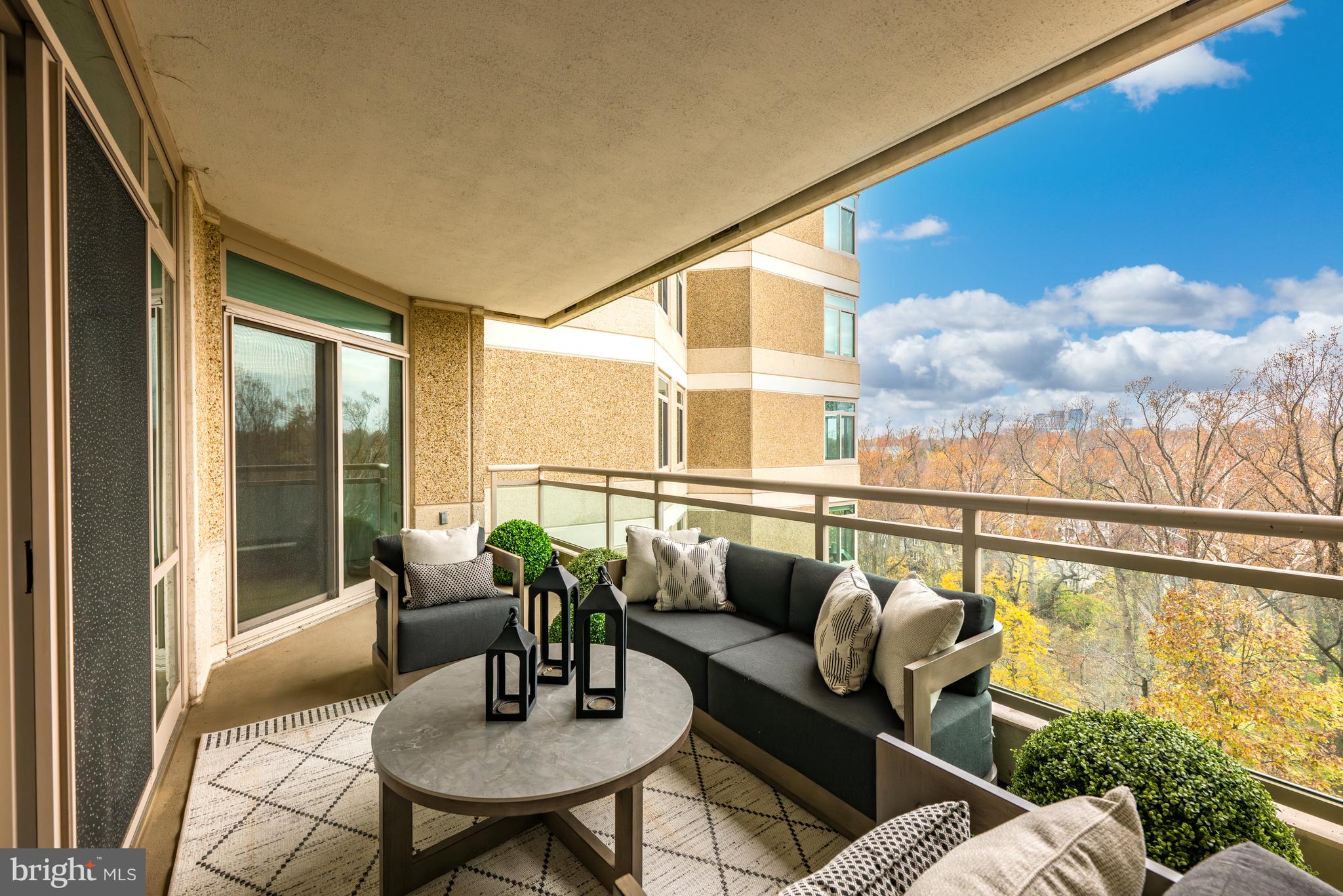 SOMERSET - Residential