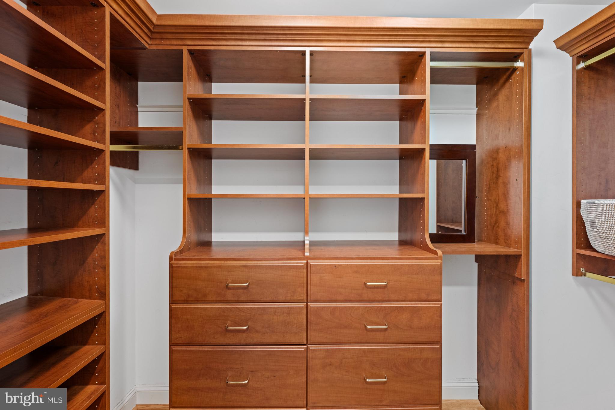 SOMERSET - Residential