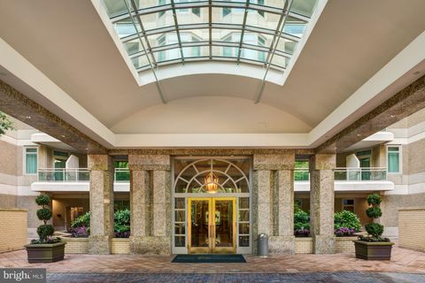 Photo of 5630 Wisconsin Avenue #903, CHEVY CHASE, MD 20815 (MLS # MDMC2207824)