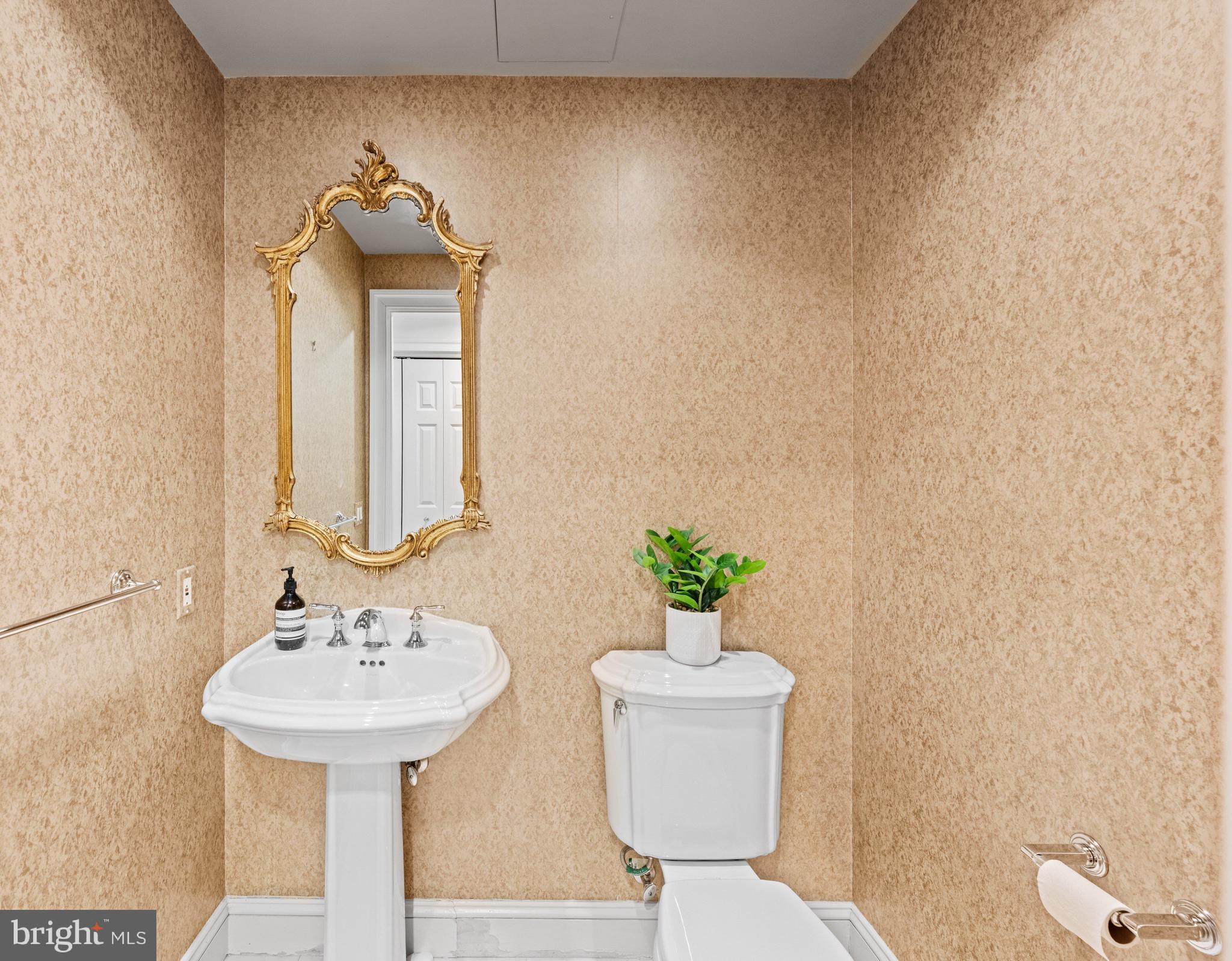 SOMERSET - Residential