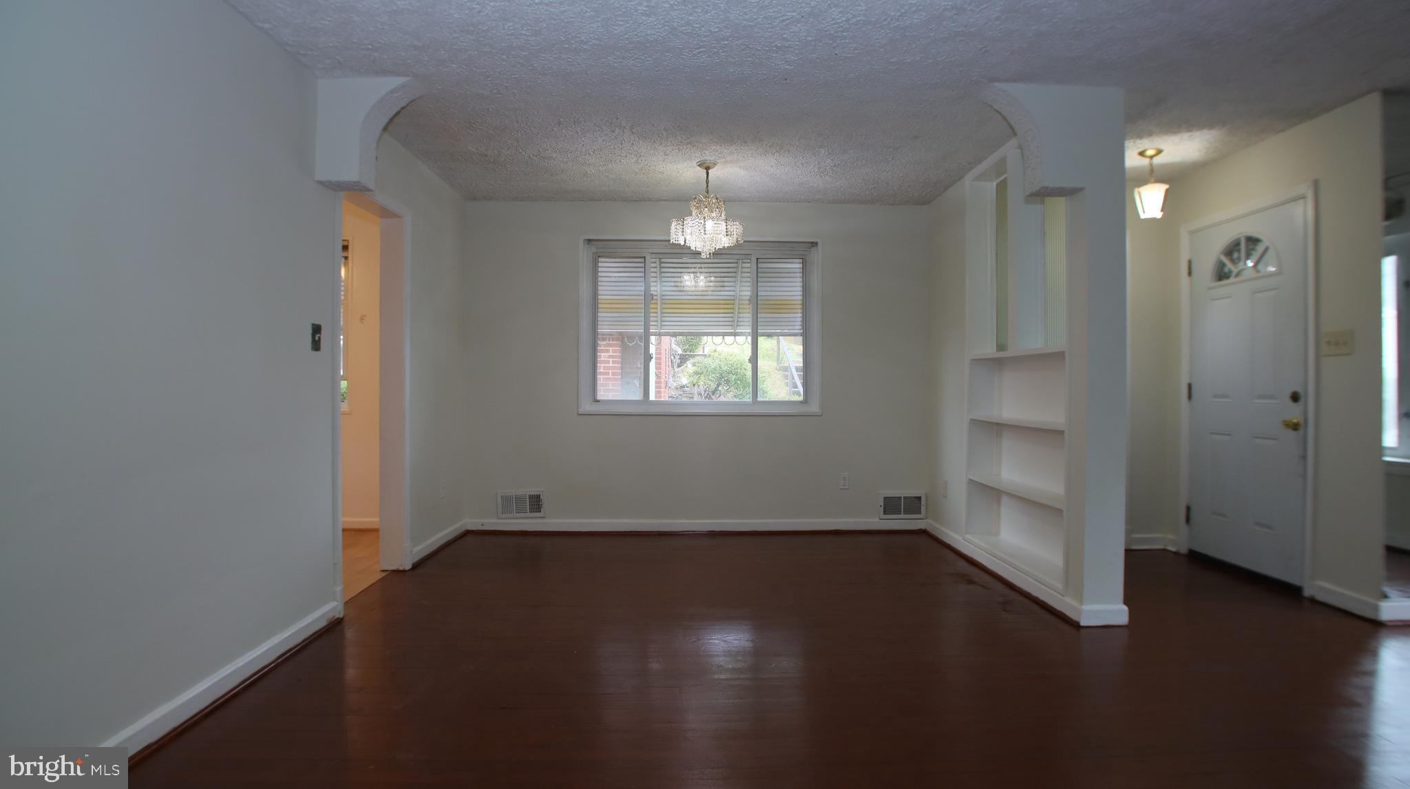 5407 SARGENT ROAD