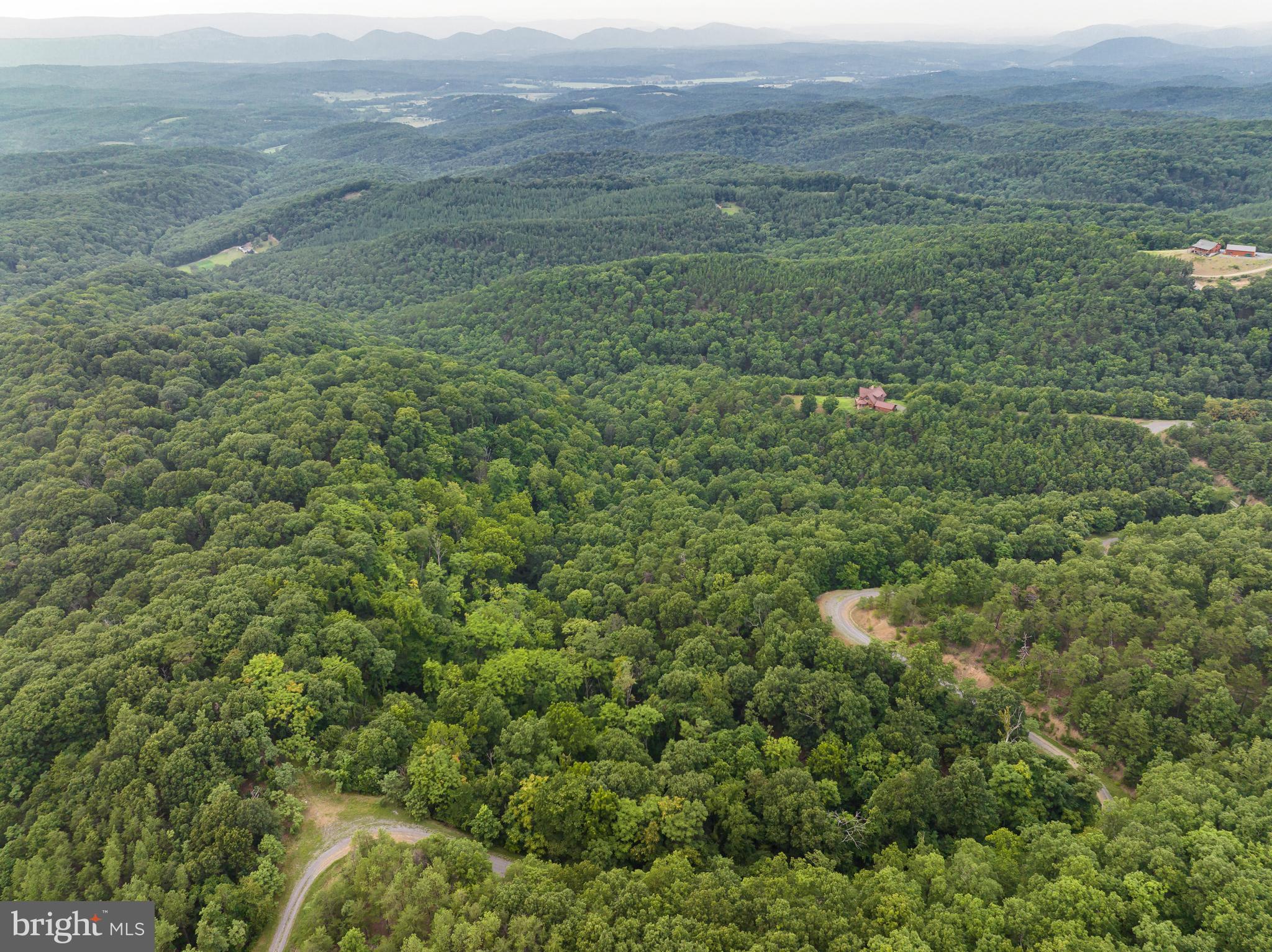 BLUFFS ON THE POTOMAC - Land