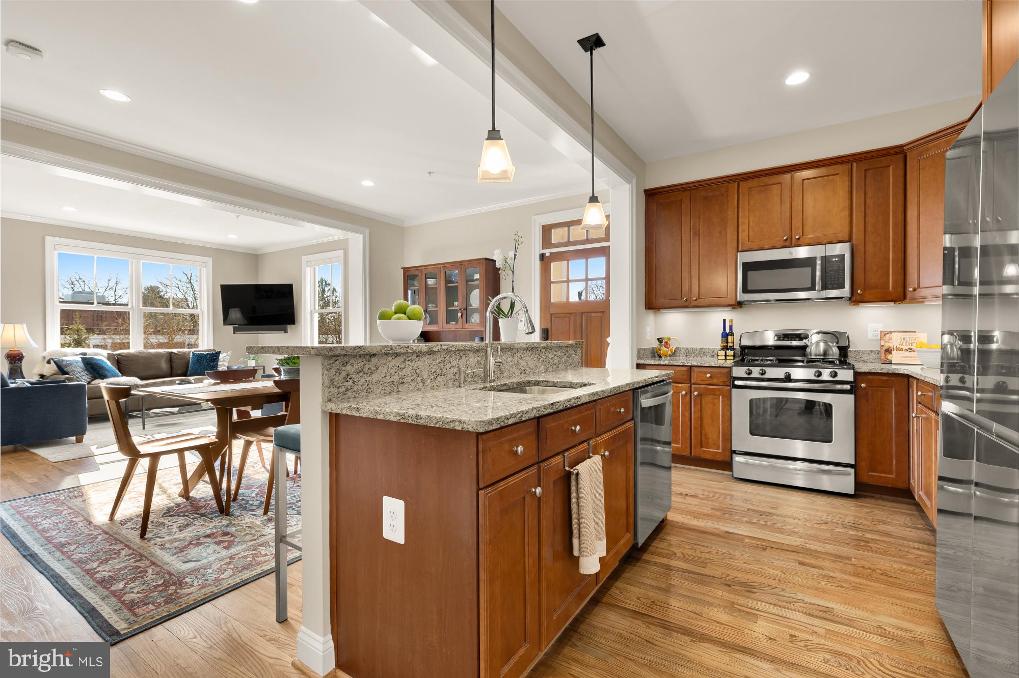 WOODSIDE - Residential