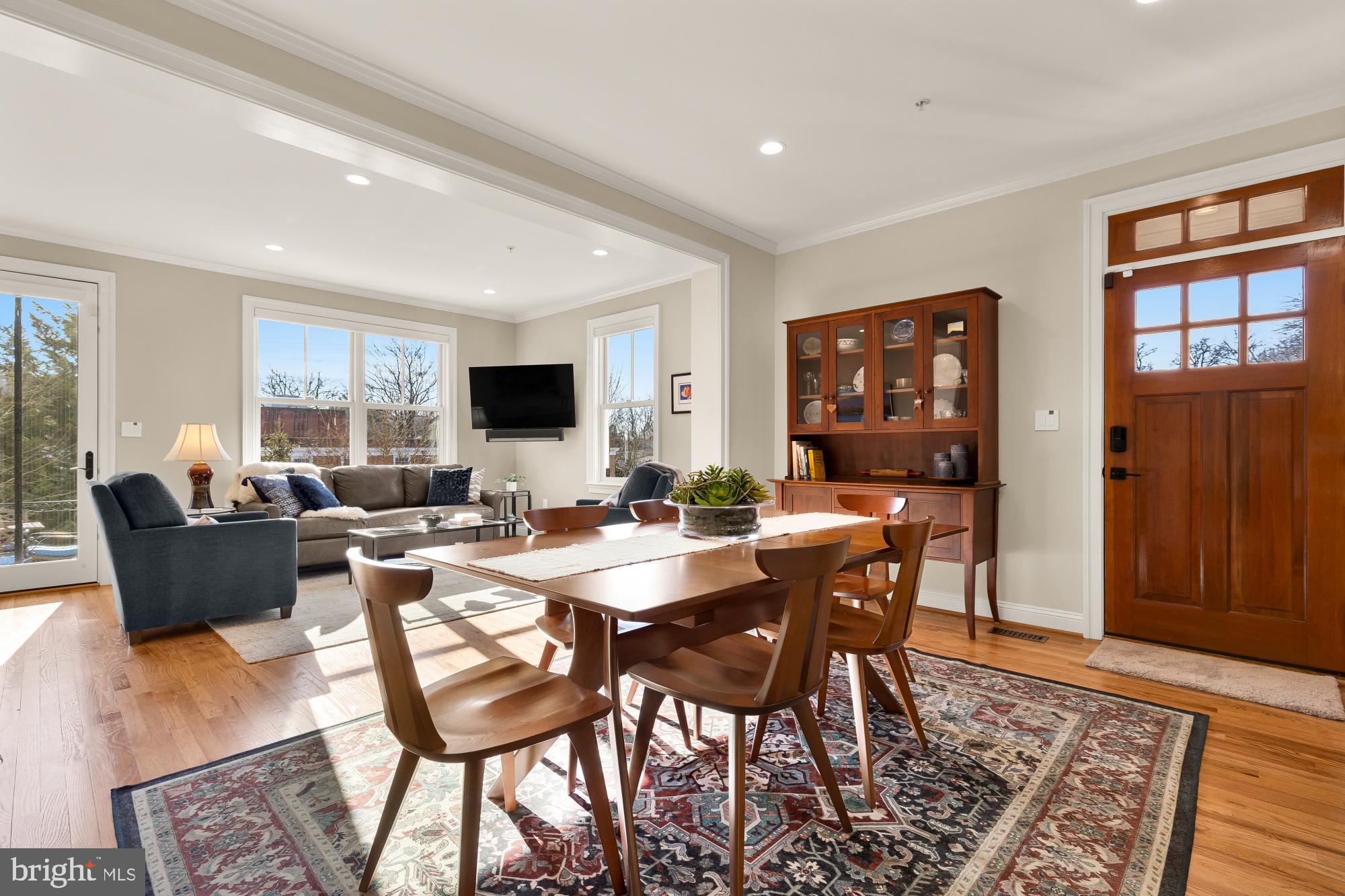 WOODSIDE - Residential