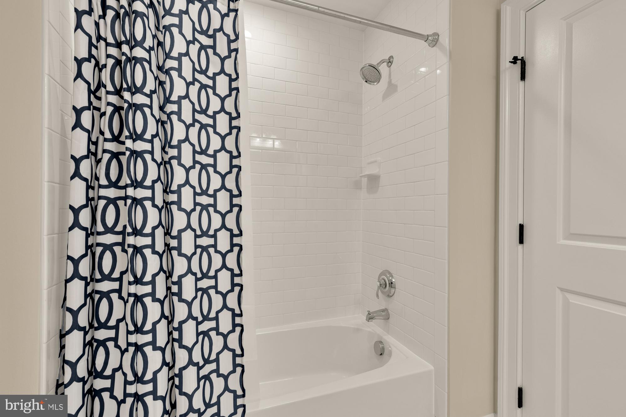 WOODSIDE - Residential