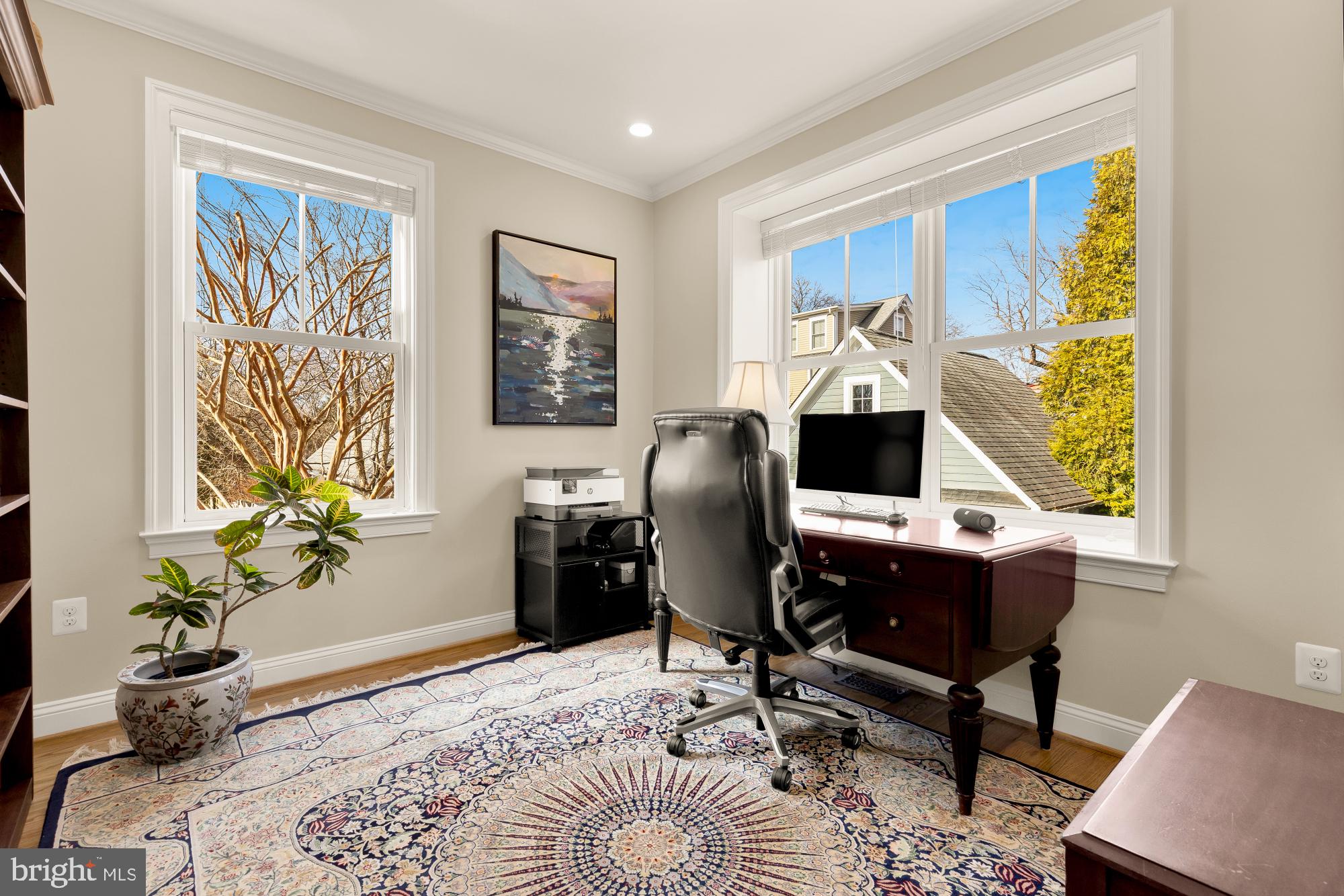 WOODSIDE - Residential