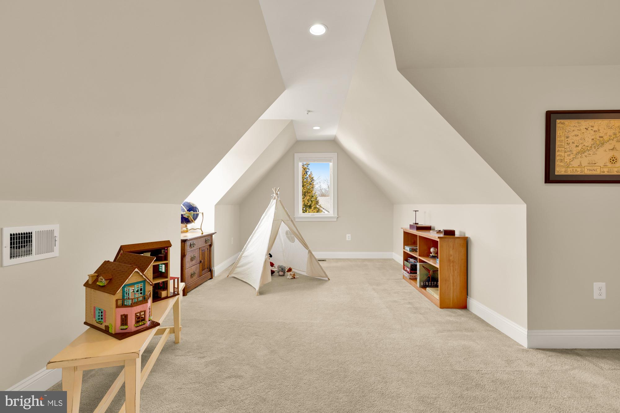 WOODSIDE - Residential