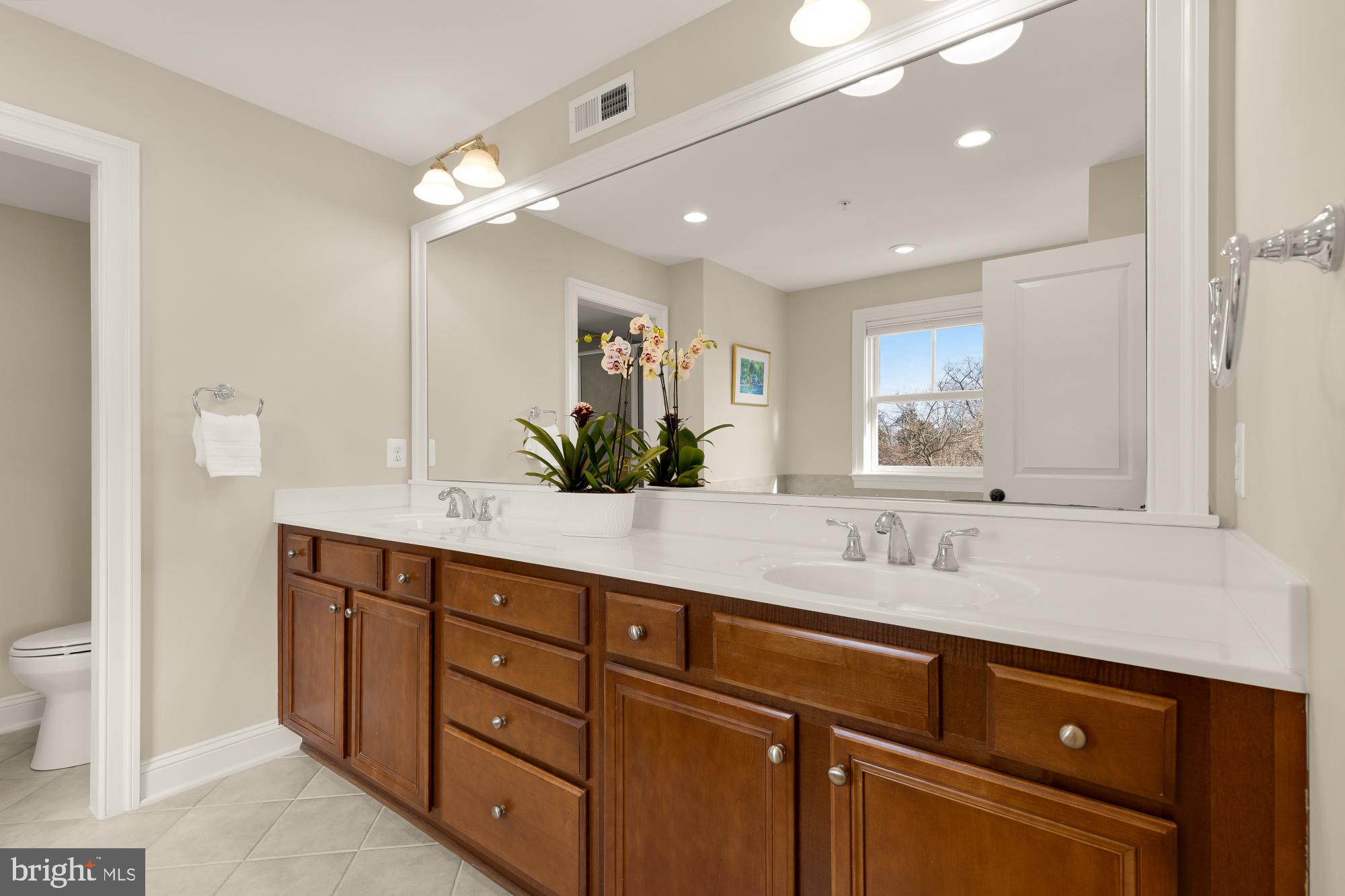 WOODSIDE - Residential