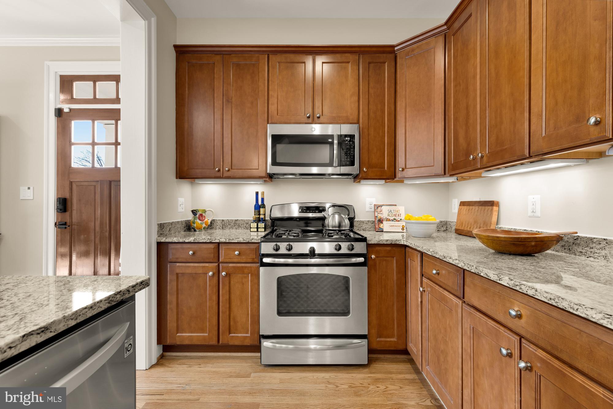 WOODSIDE - Residential