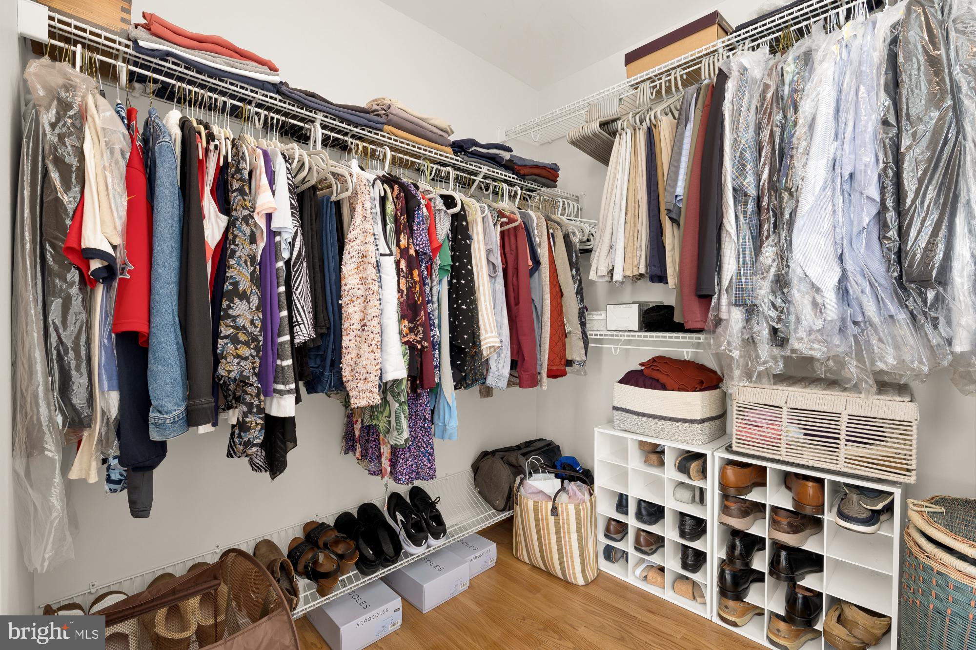 WOODSIDE - Residential