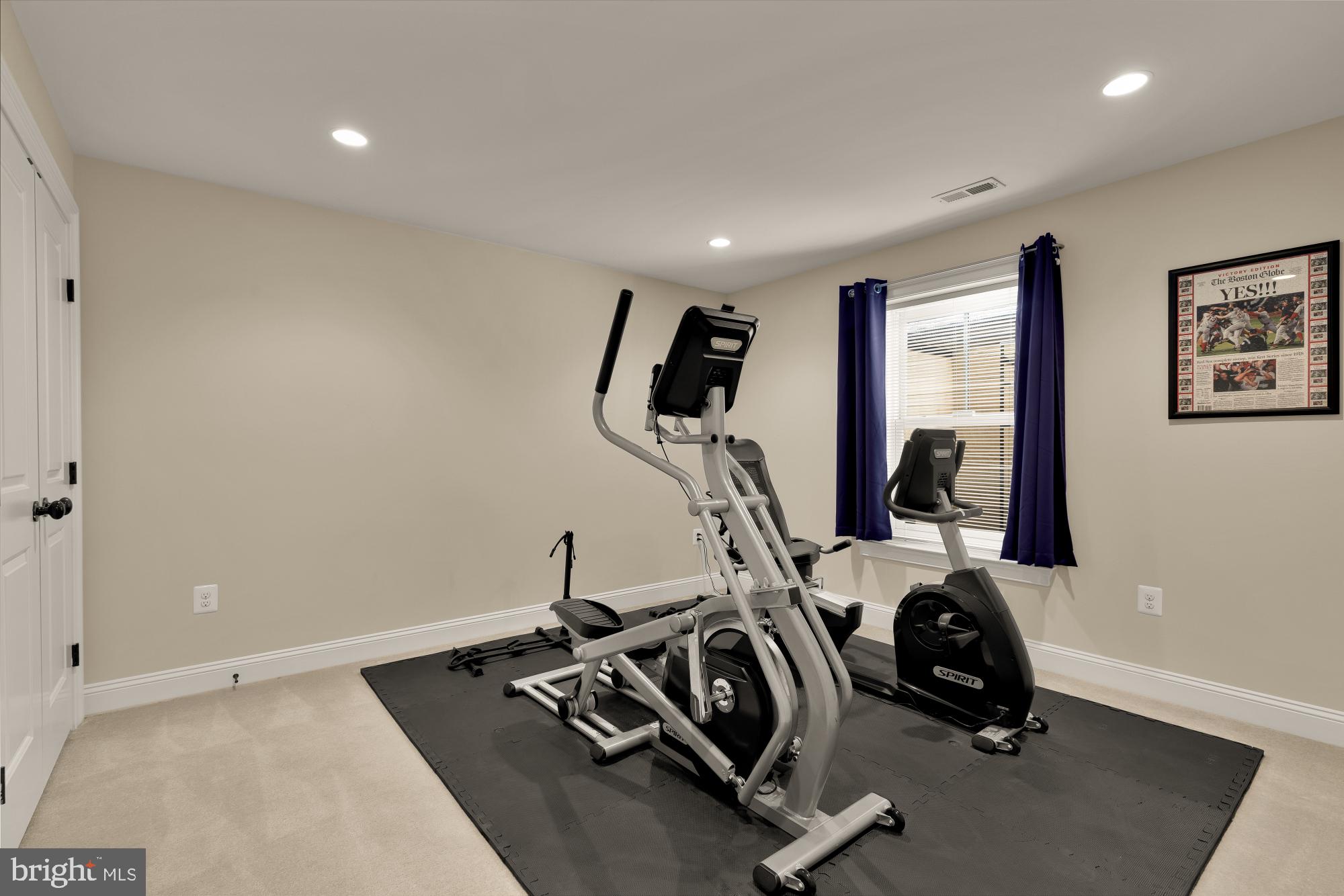 WOODSIDE - Residential