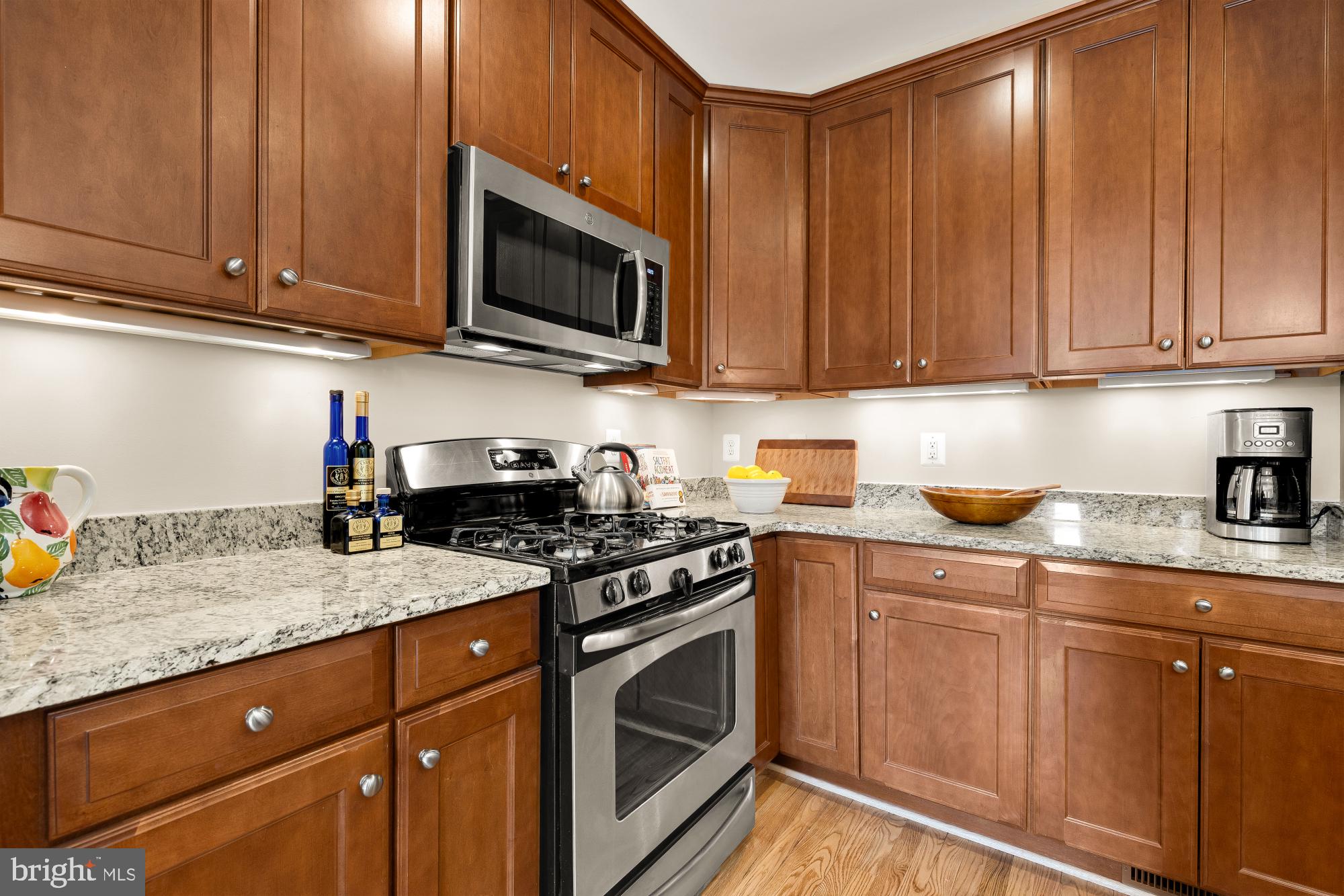 WOODSIDE - Residential