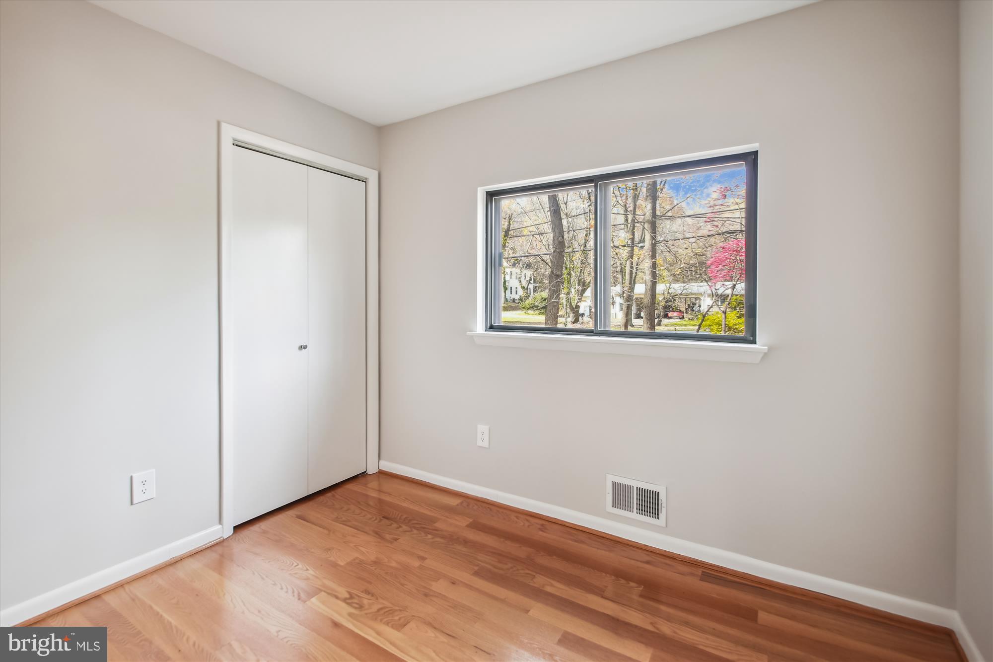 LOCKSLEY - Residential