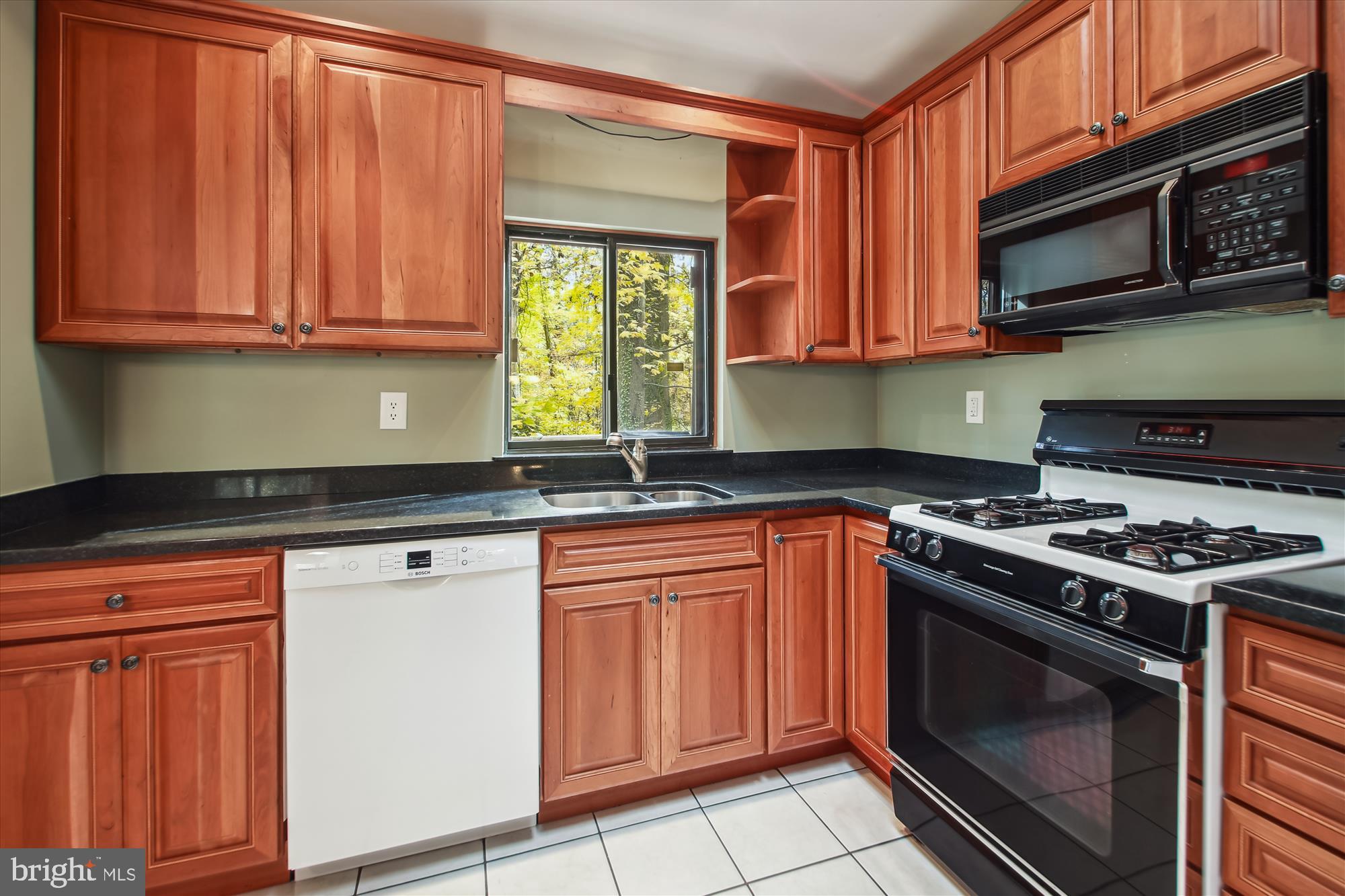 LOCKSLEY - Residential