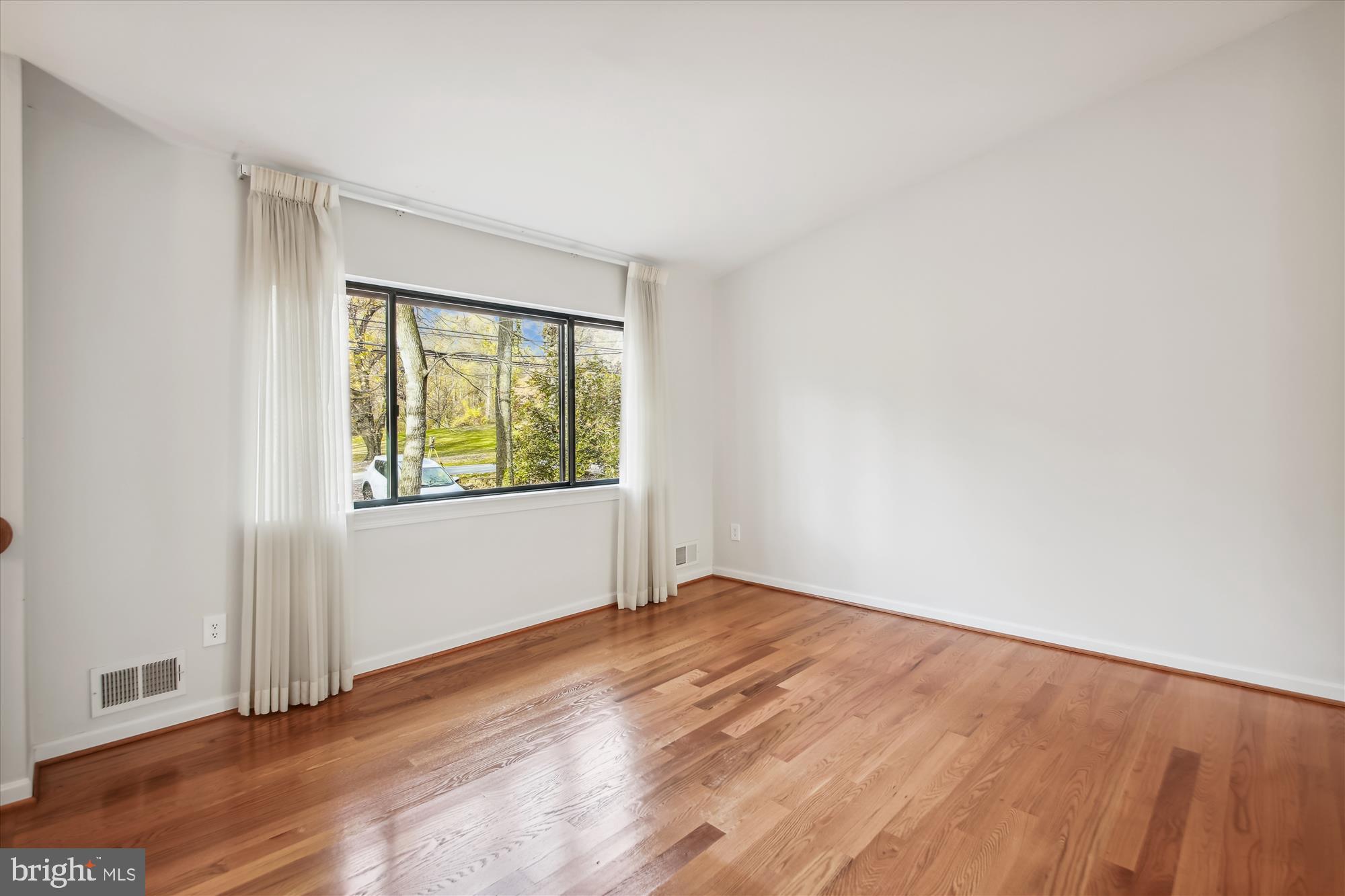 LOCKSLEY - Residential