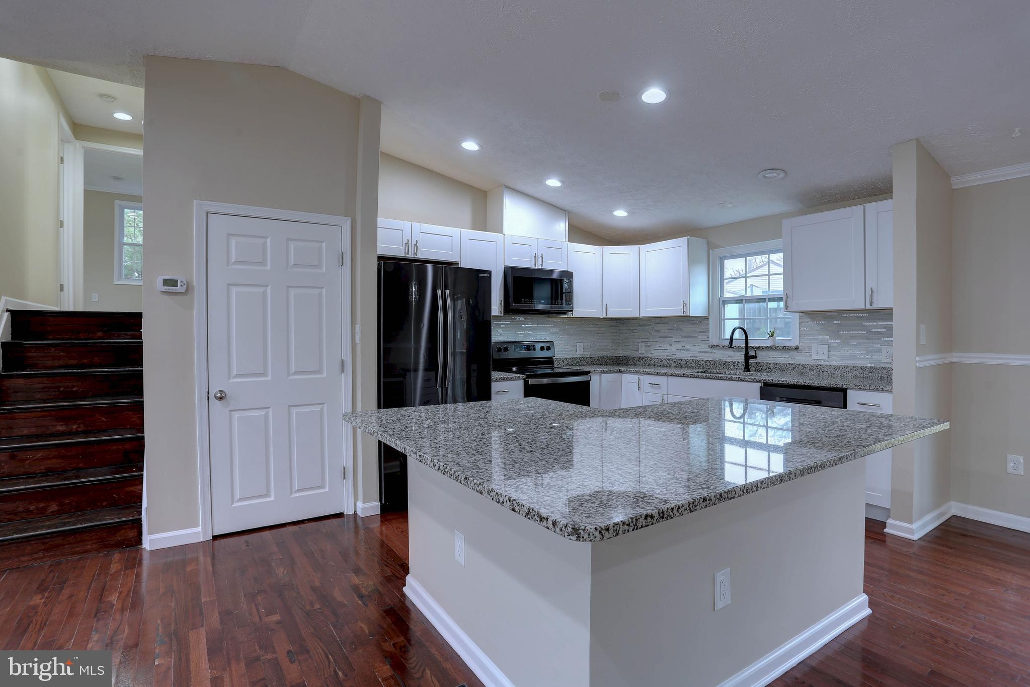 9321 KENBROOKE COURT