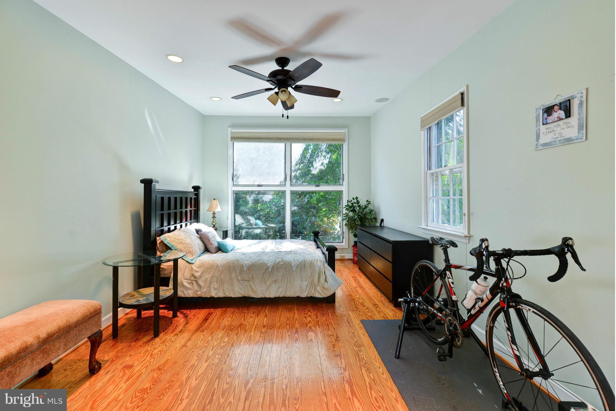 THOMAS SHELTON ESTATE - Residential Lease