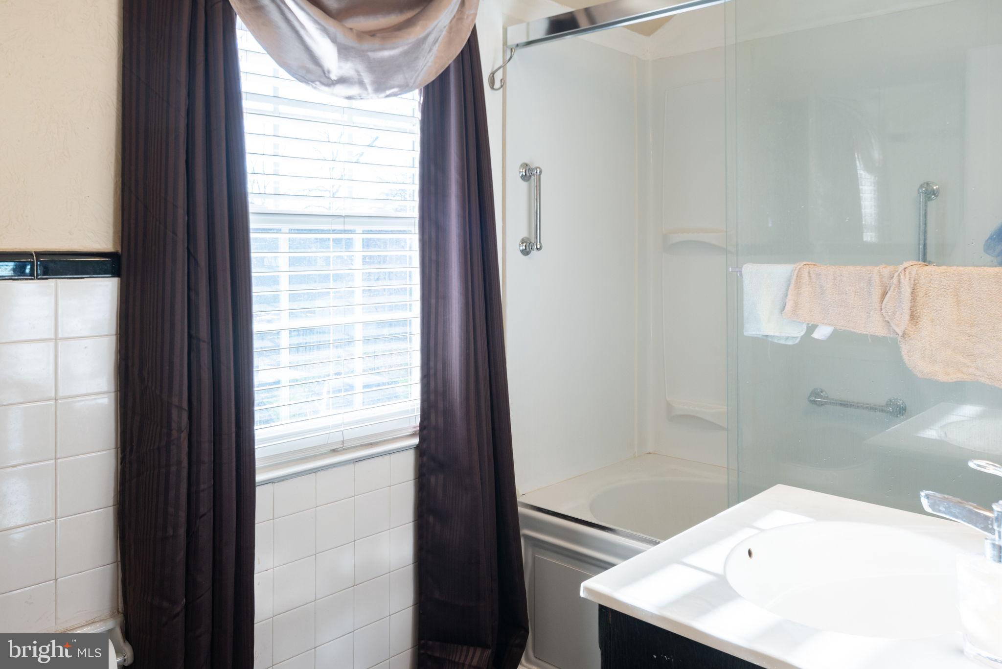 GOSHEN TERR - Residential