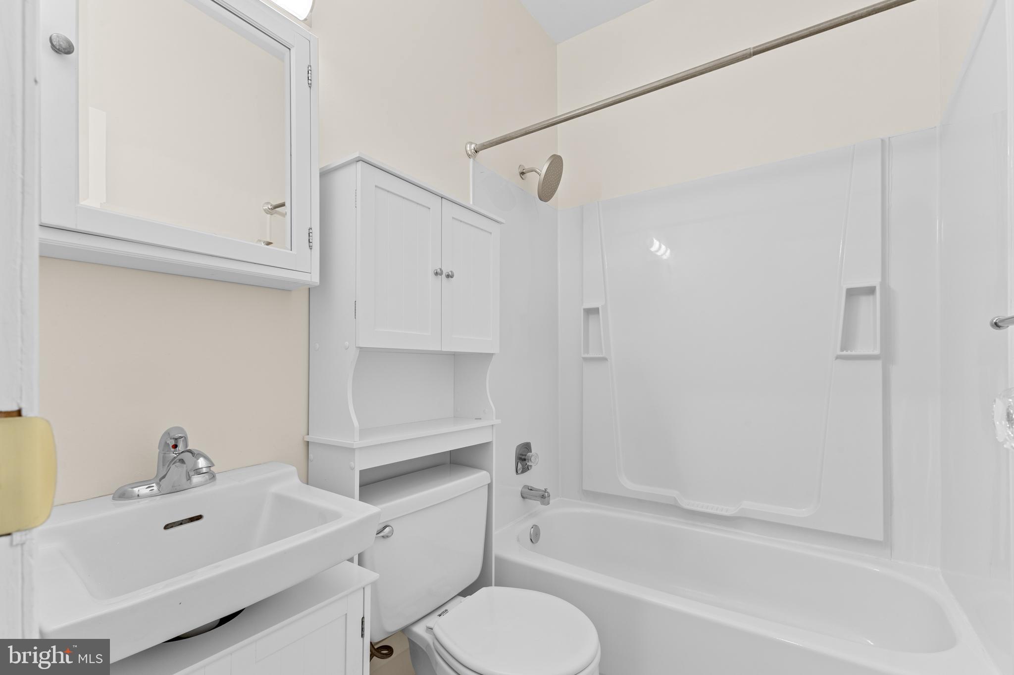 VIRGINIA VILLAGE - Residential